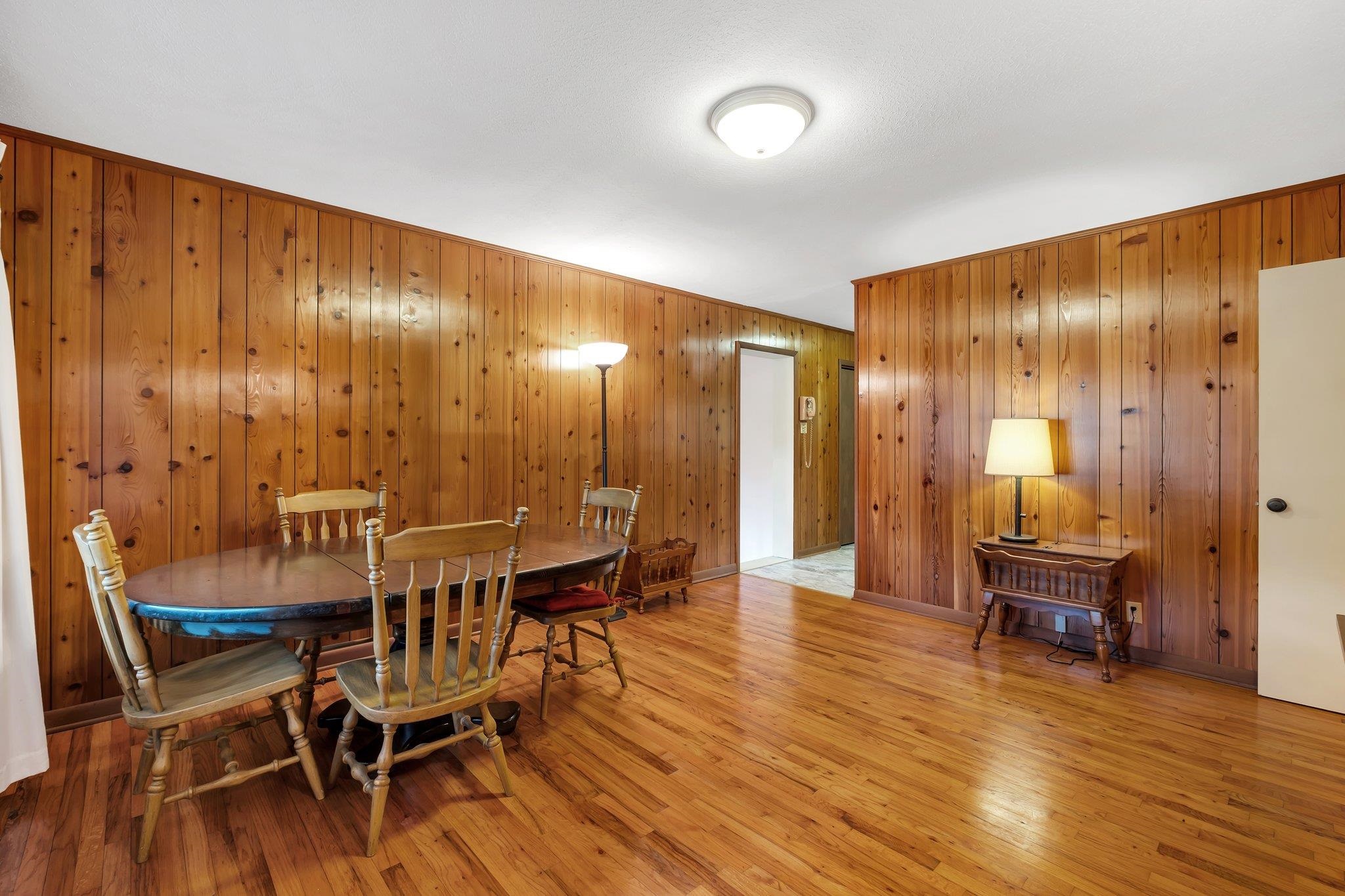 1996 Hickory Lane, Tallahassee, Texas image 4