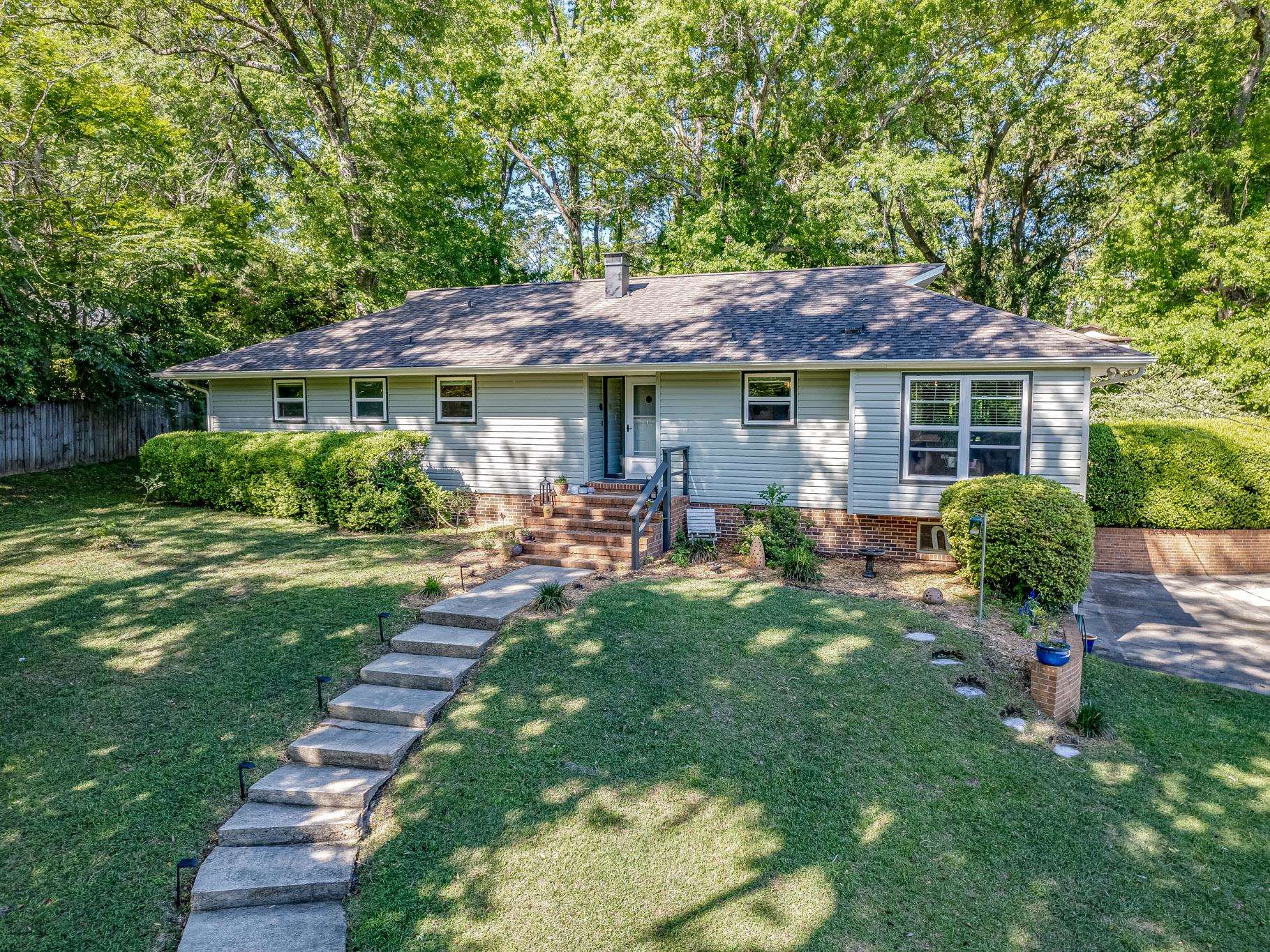 3212 Springdale Drive, Tallahassee, Texas image 1