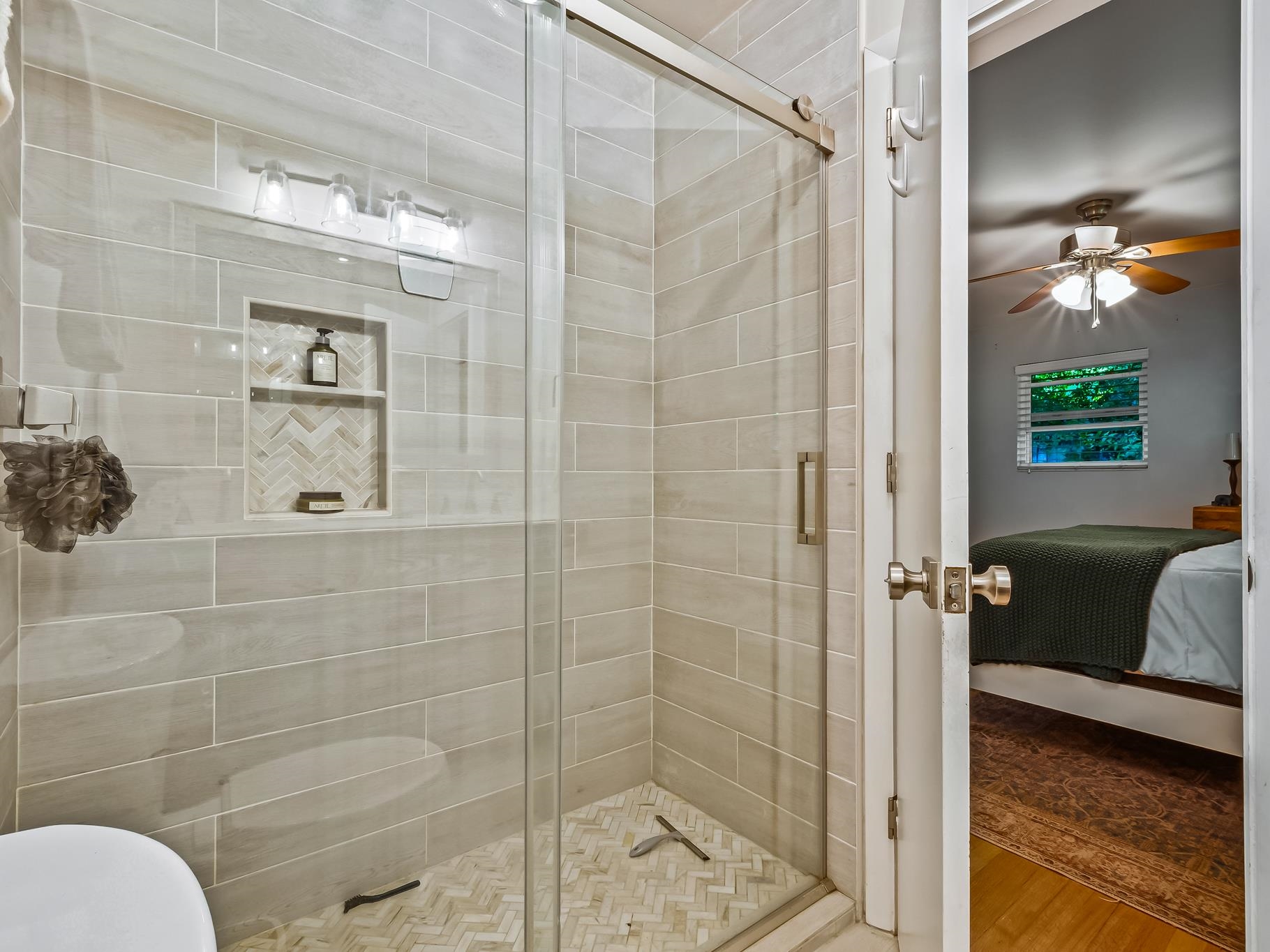 3212 Springdale Drive, Tallahassee, Texas image 18