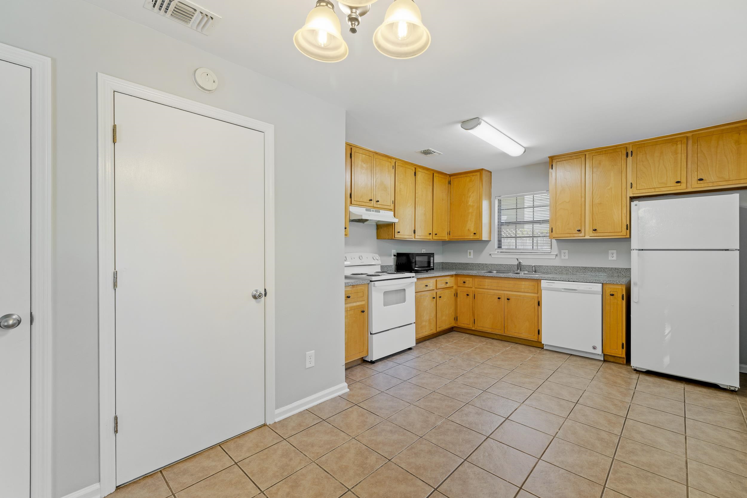 4082 Cottage Wood Trail, Tallahassee, Texas image 10