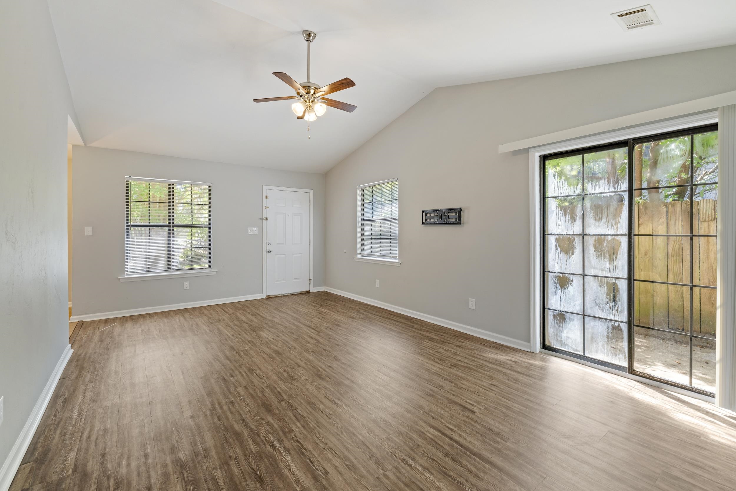 4082 Cottage Wood Trail, Tallahassee, Texas image 8