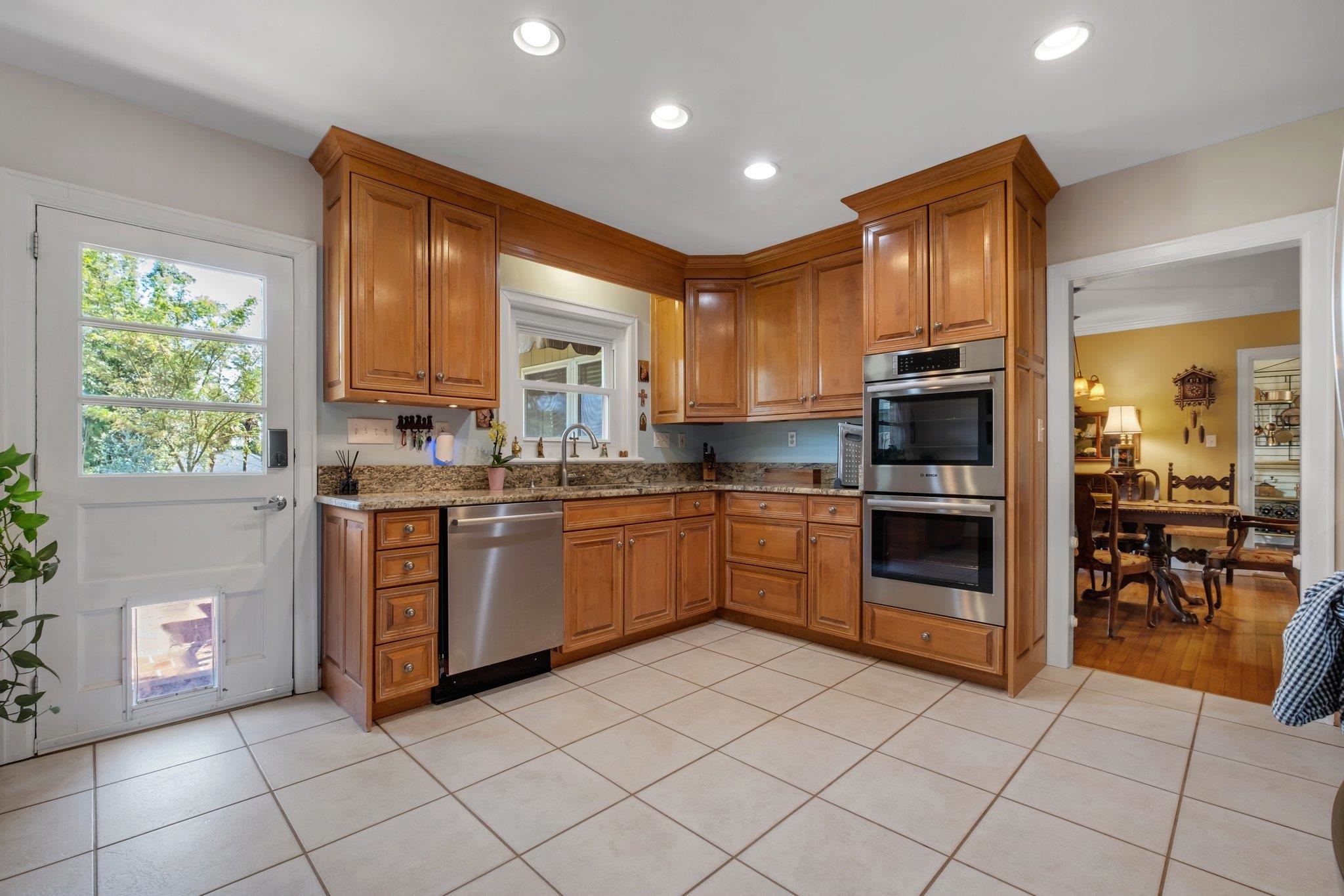 2109 E Randolph Circle, Tallahassee, Texas image 12