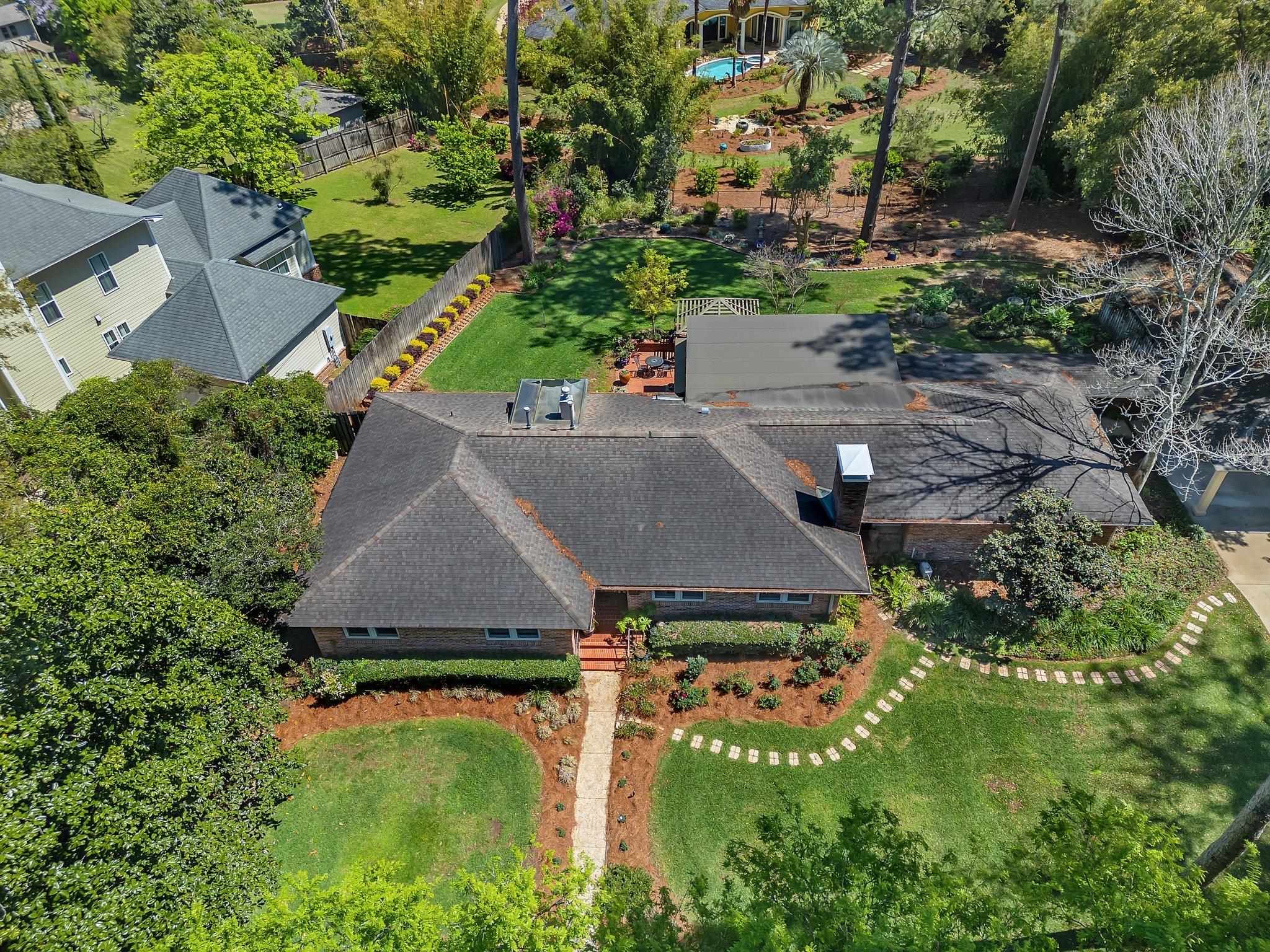 2109 E Randolph Circle, Tallahassee, Texas image 2