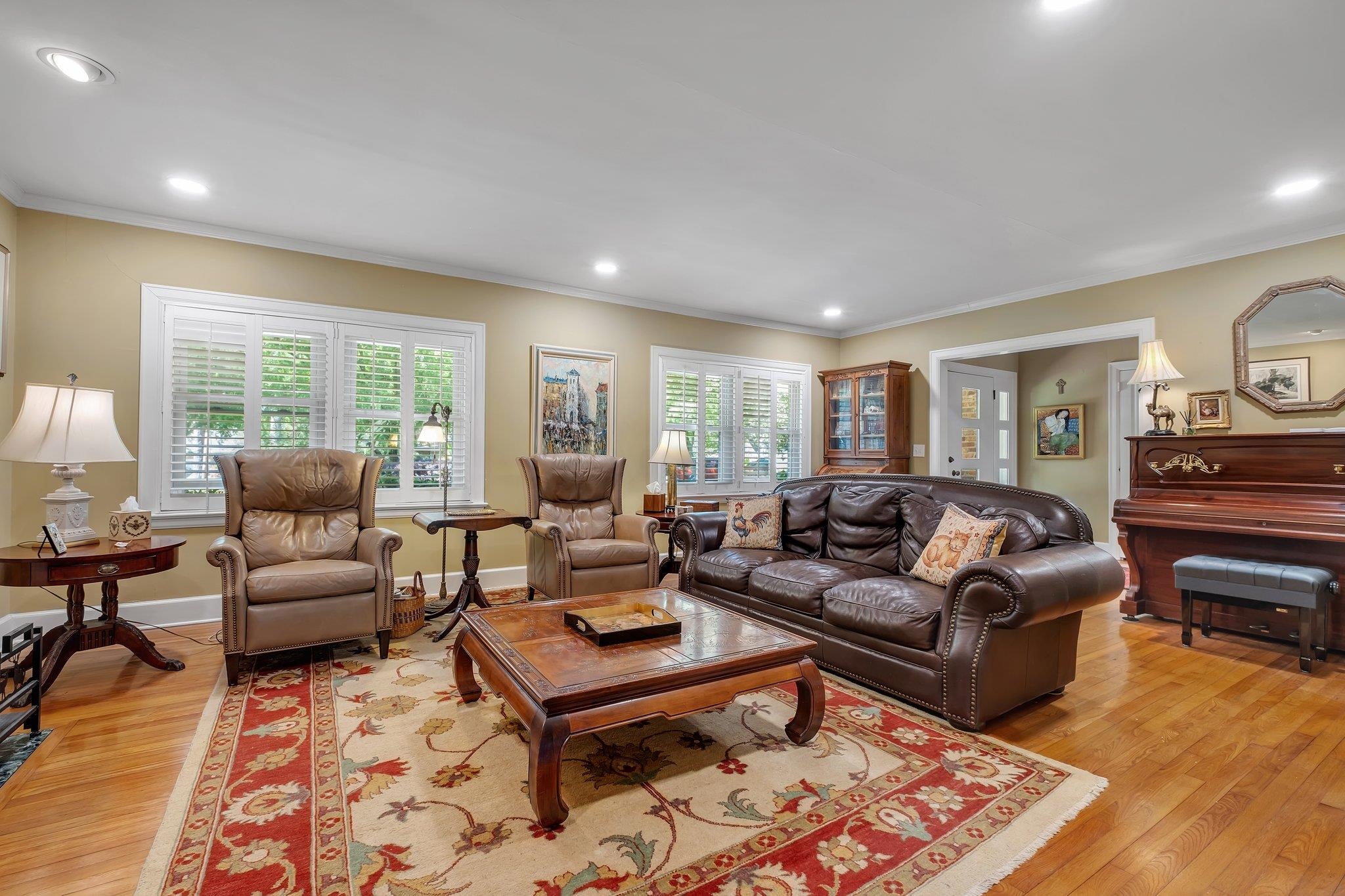 2109 E Randolph Circle, Tallahassee, Texas image 6