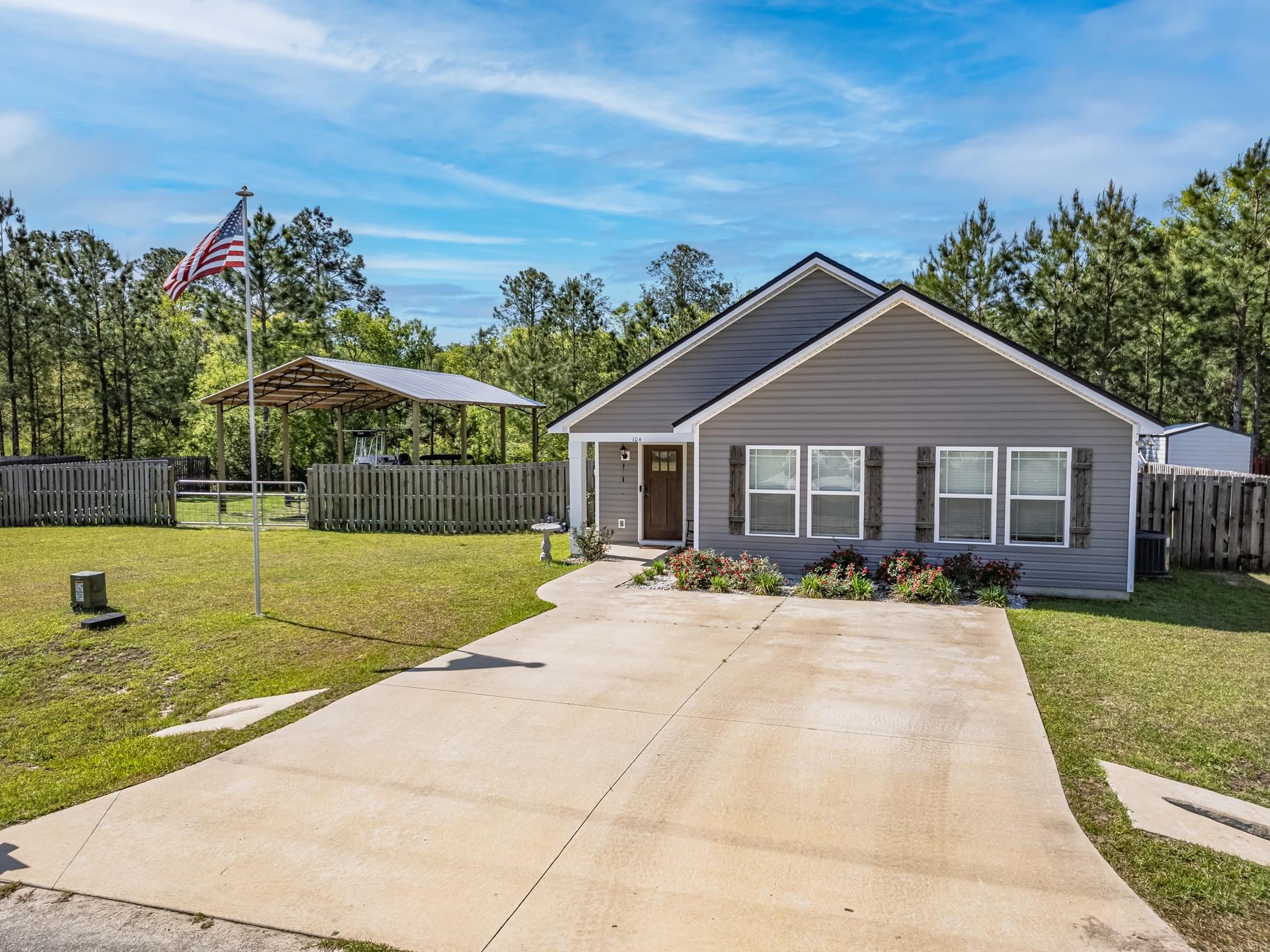 104 John Mills Circle, Sopchoppy, Florida image 3