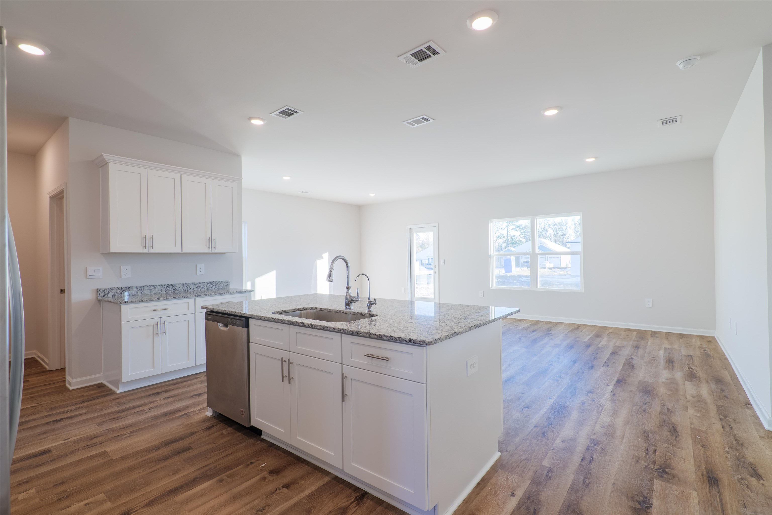 17 Bedford Loop, Crawfordville, Florida image 2