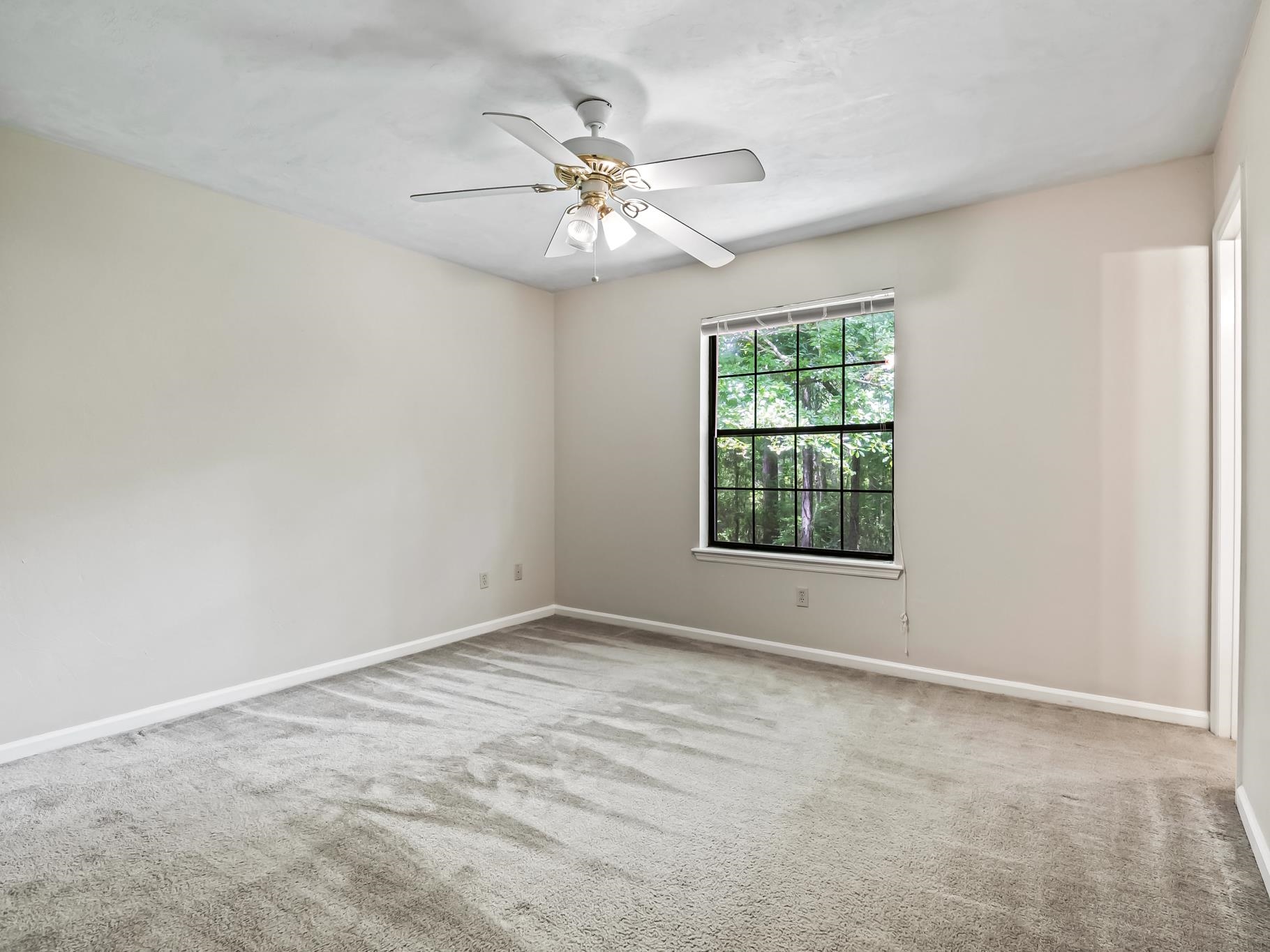 8760 Minnow Creek Drive, Tallahassee, Texas image 11
