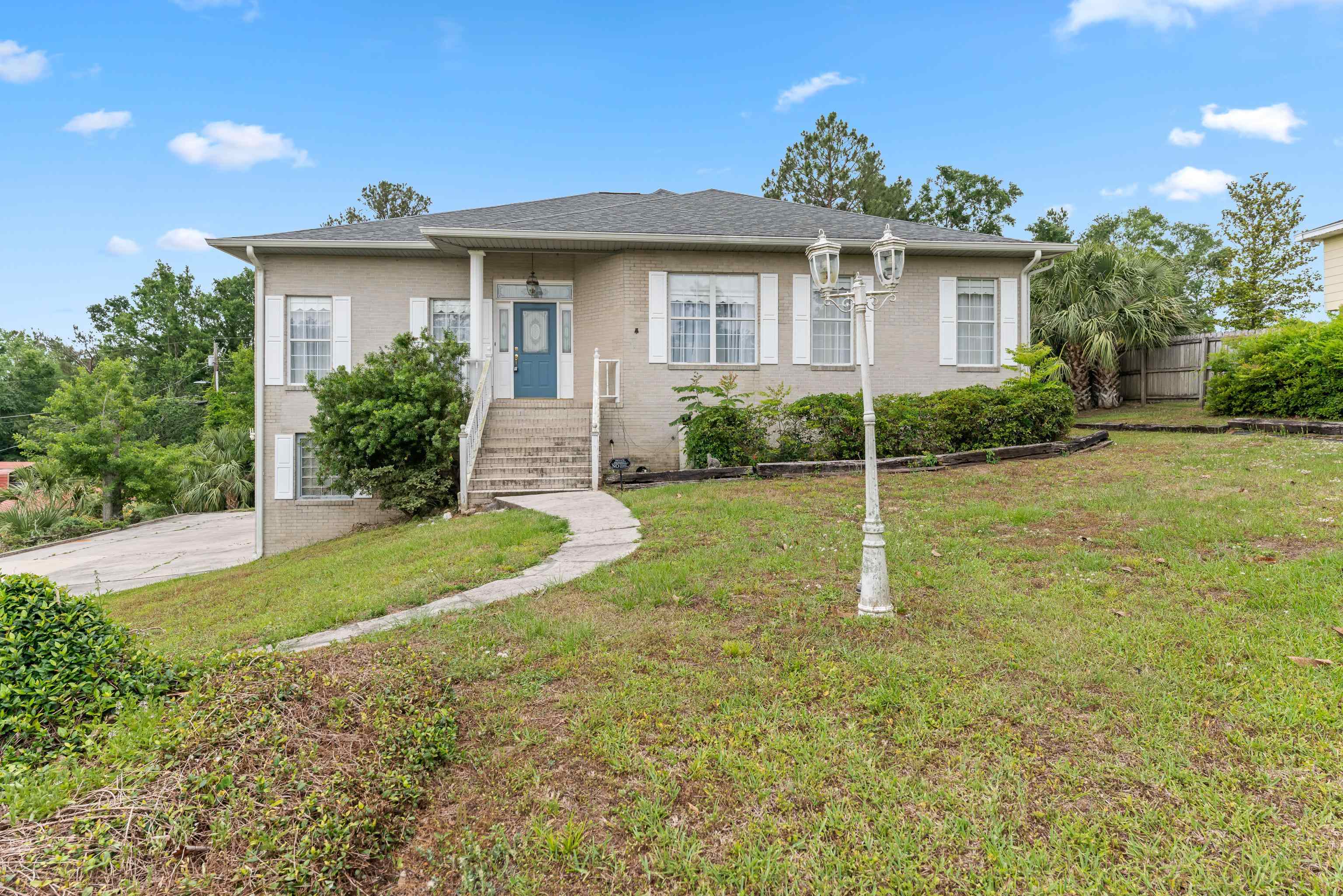 186 NW Whispering Pines Loop, Madison, Texas image 1