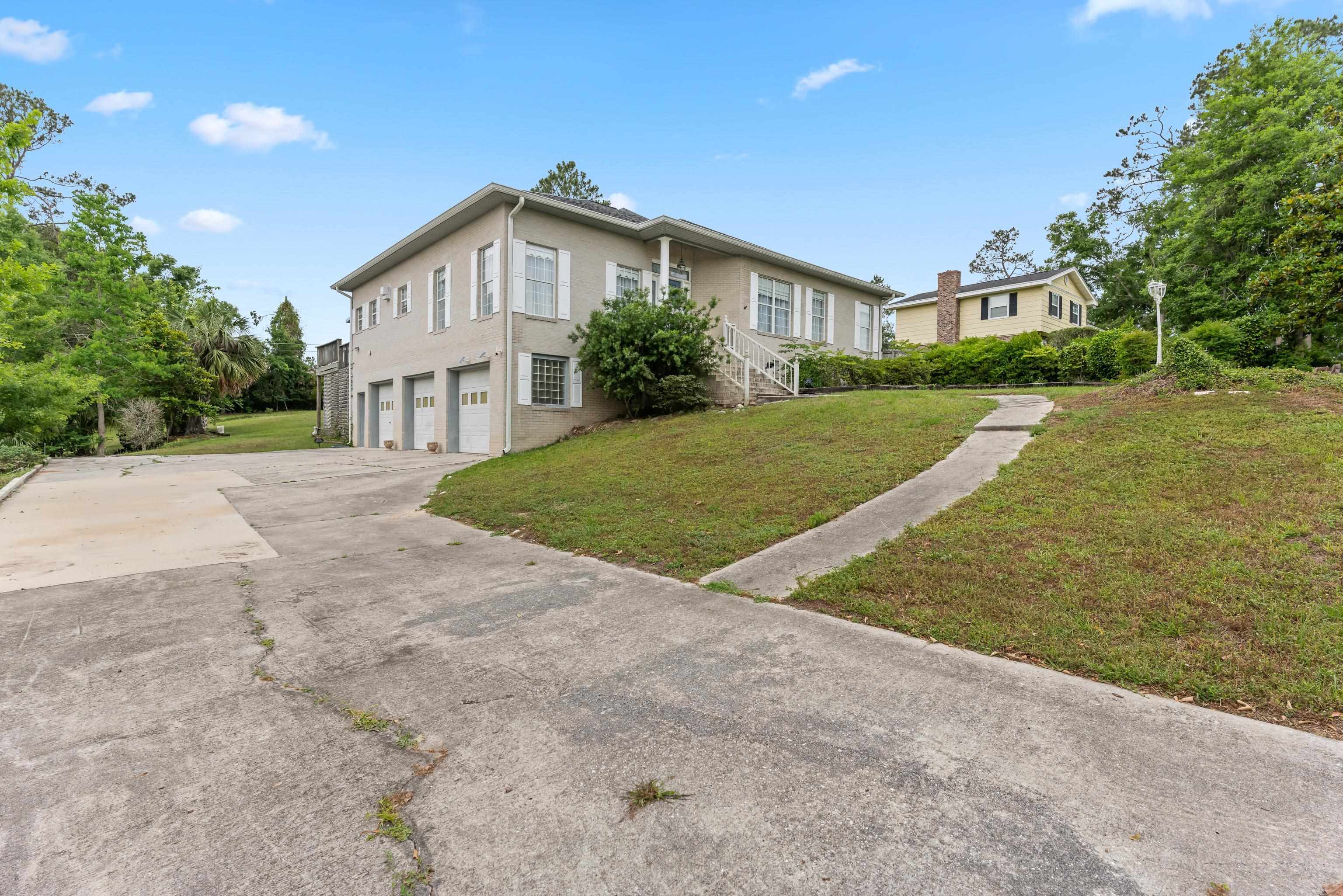 186 NW Whispering Pines Loop, Madison, Texas image 4