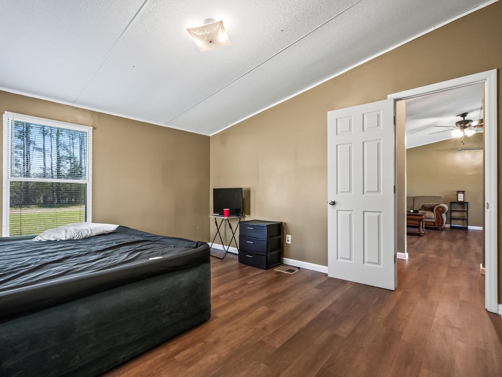 205 Keith Court, Gretna, Texas image 18
