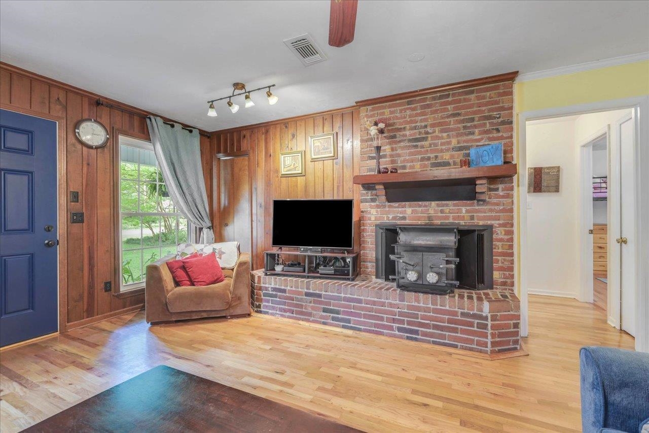 6528 Montrose Trail, Tallahassee, Texas image 10