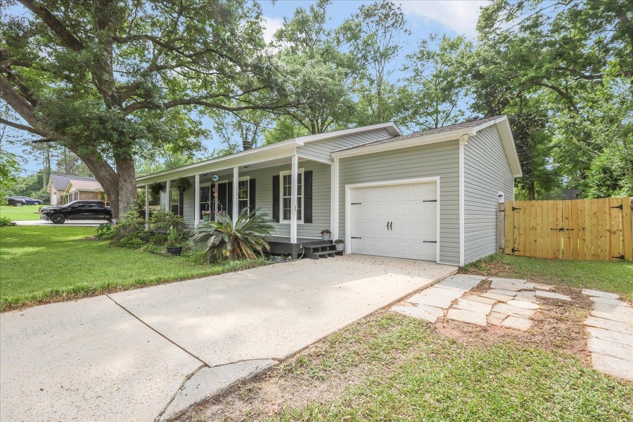 6528 Montrose Trail, Tallahassee, Texas image 3