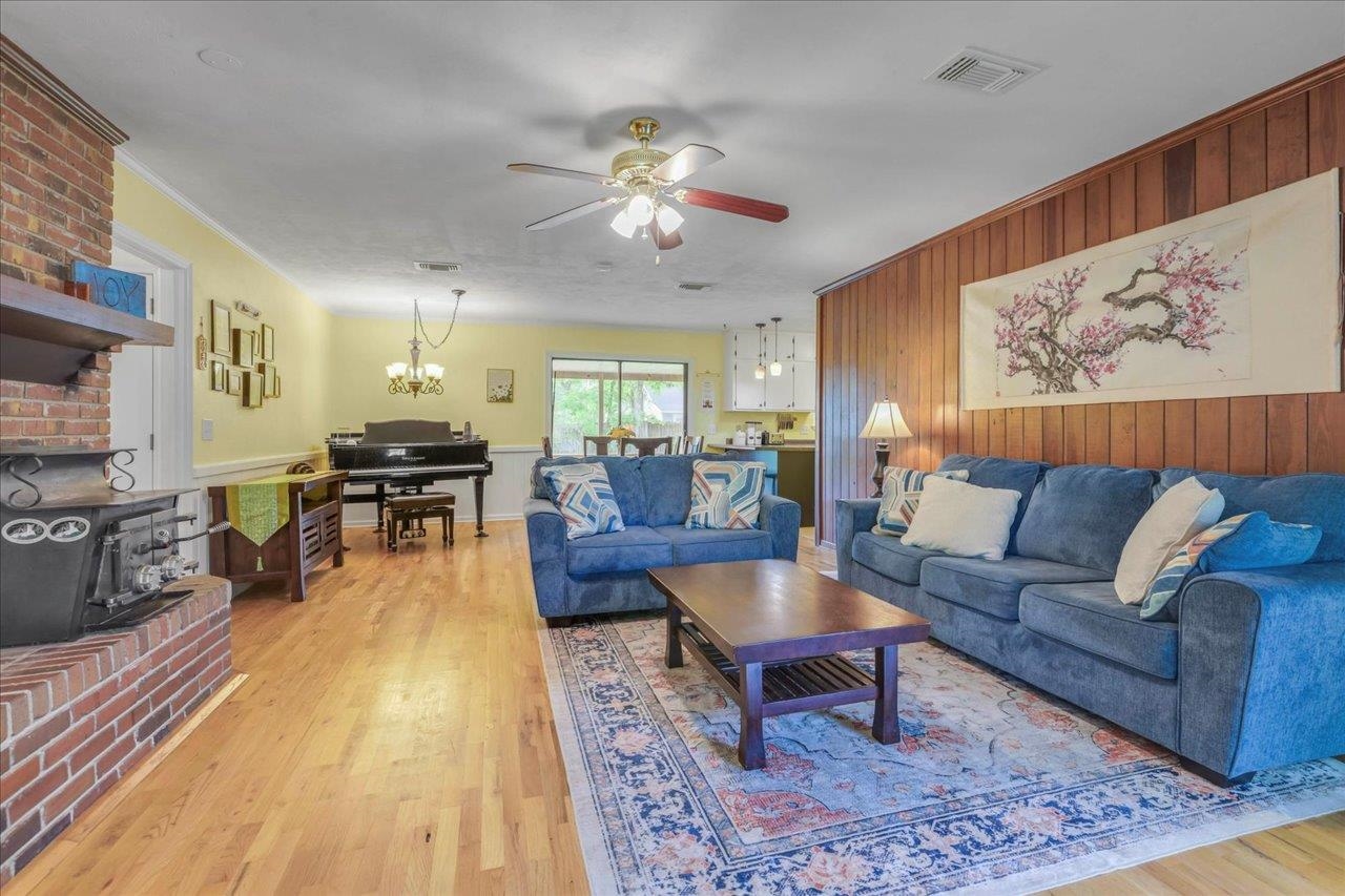 6528 Montrose Trail, Tallahassee, Texas image 6