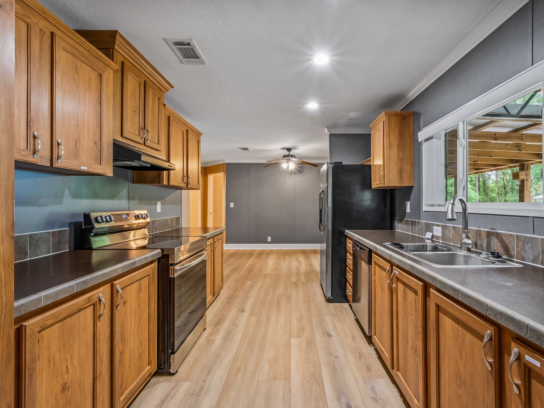 2749 Lakeview Point Road, Quincy, Florida image 14