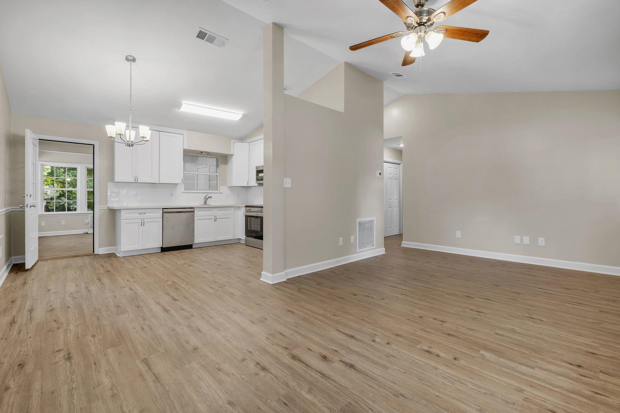 32 Pirates Cove Lane, St Marks, Texas image 4