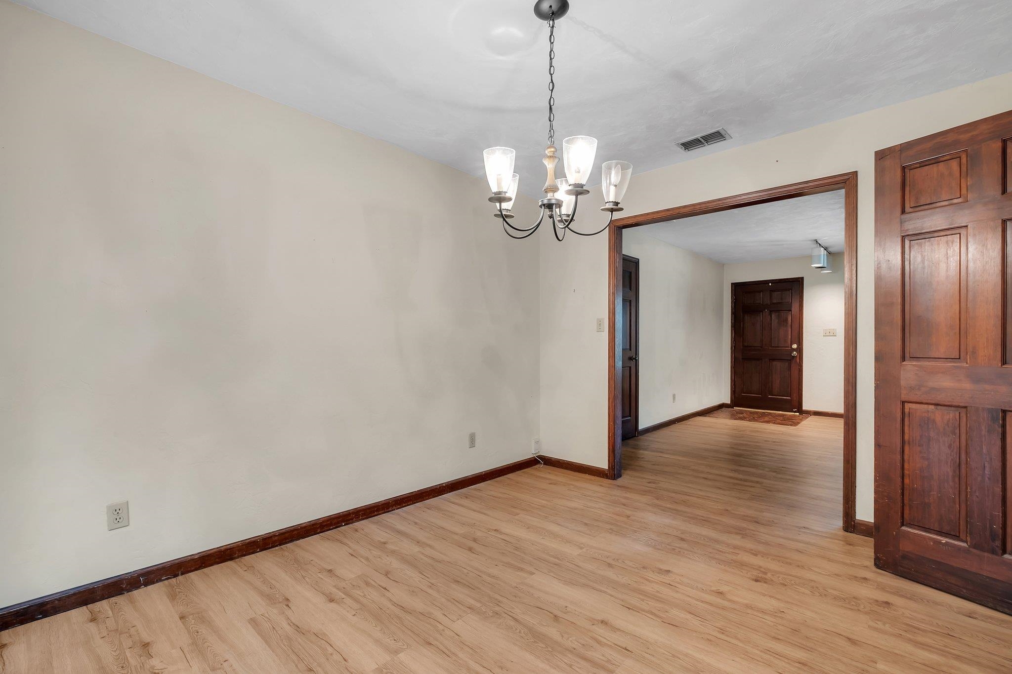 2104 Alton Road, Tallahassee, Florida image 8