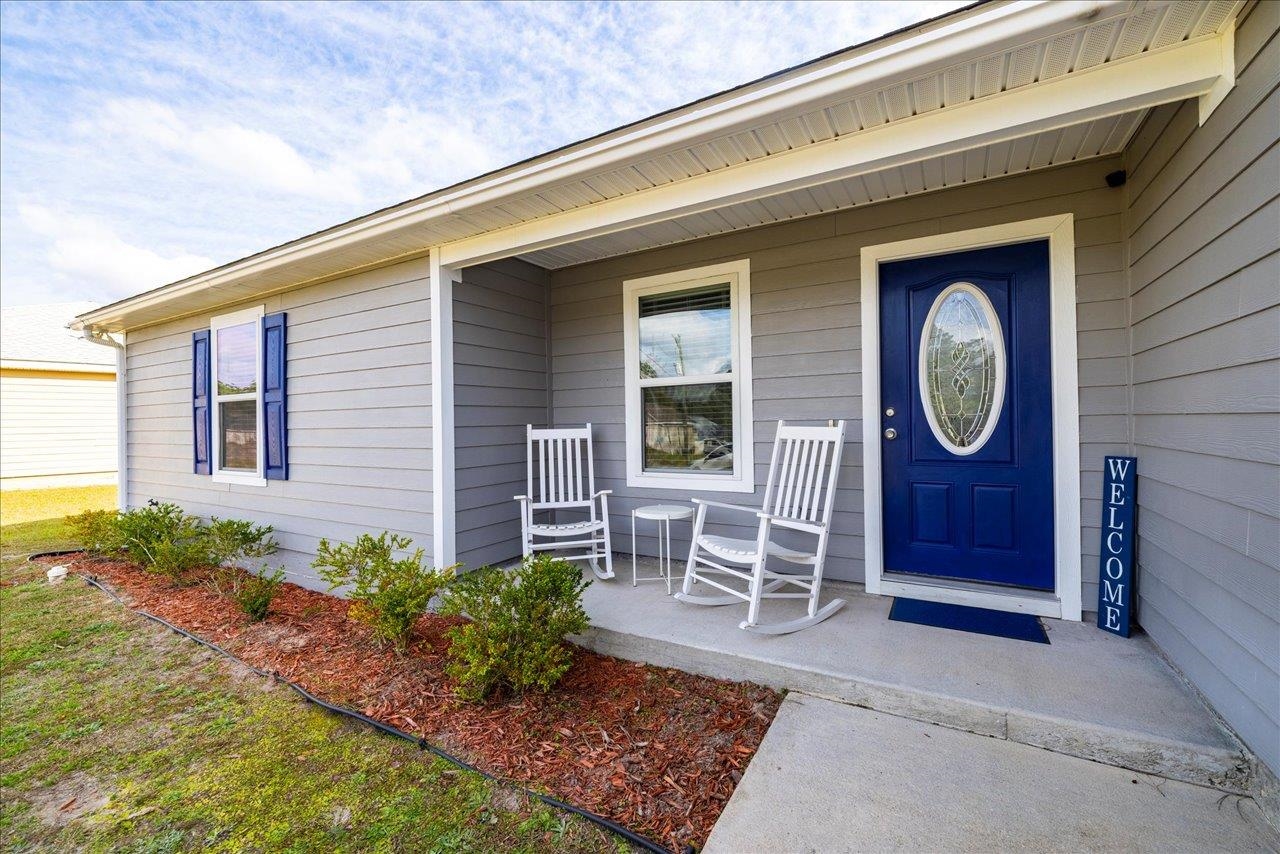 489 Charles Willis Drive, Midway, Florida image 5