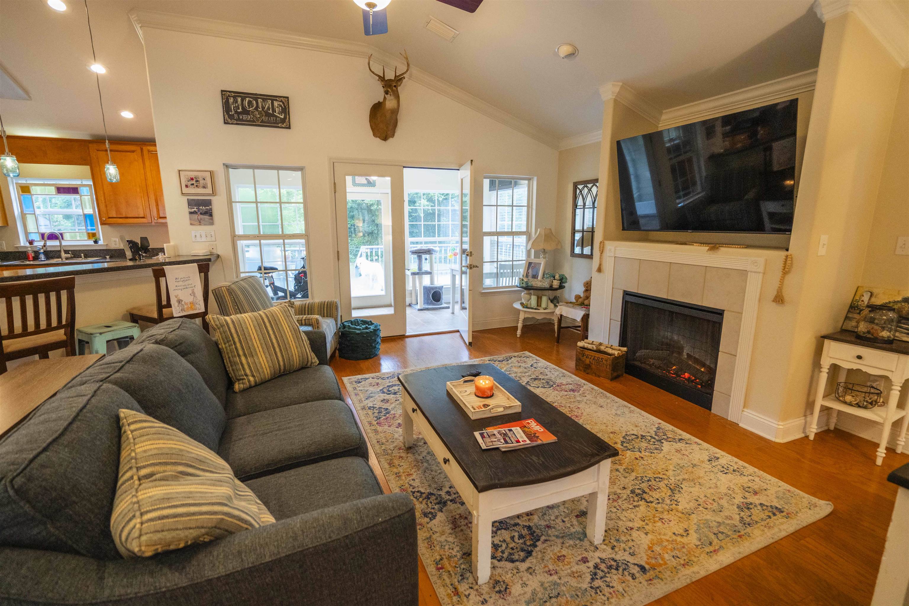 3204 Gallant Fox Trl, Tallahassee, Texas image 6