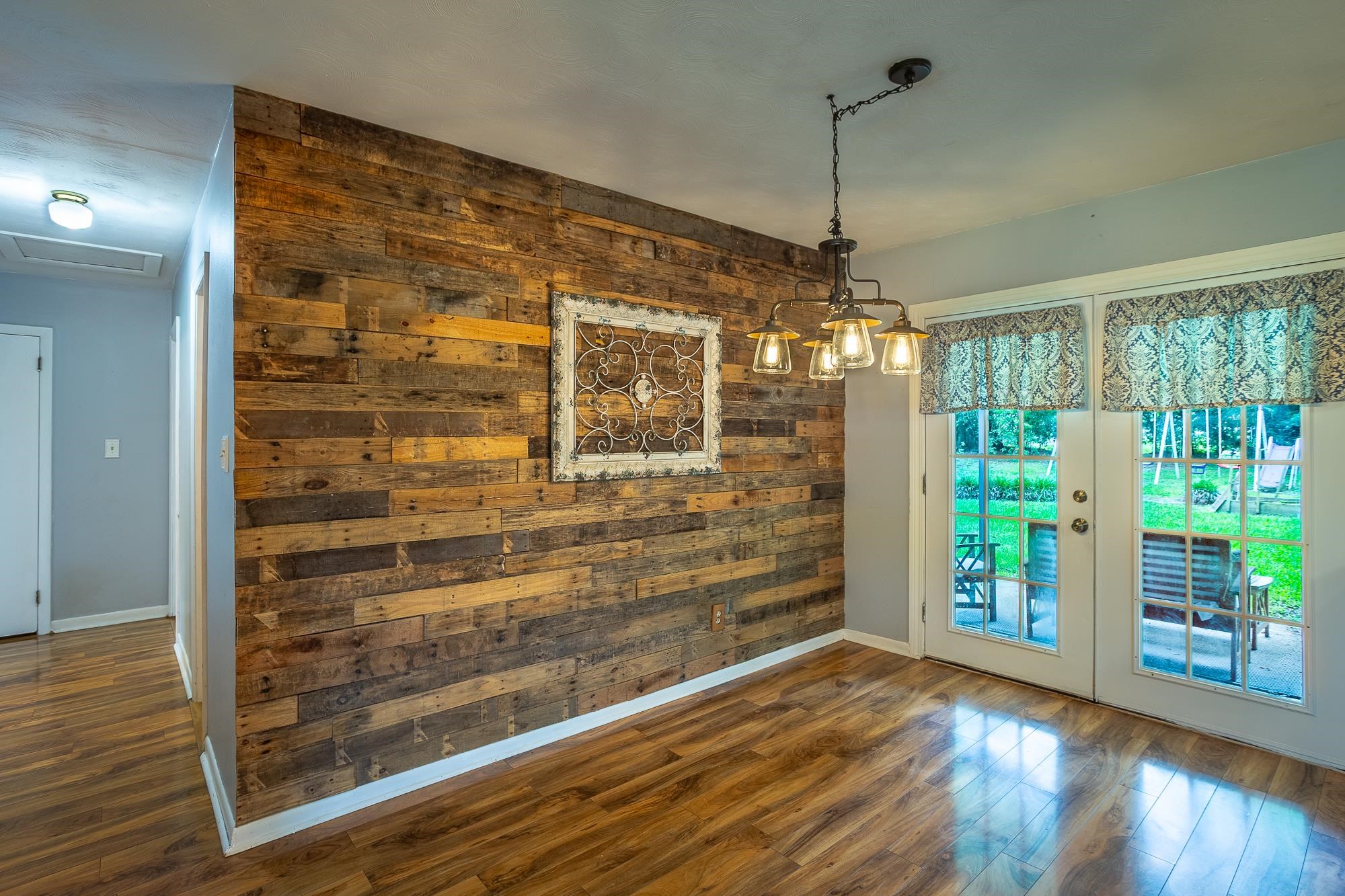 1859 Hopkins Drive, Tallahassee, Texas image 4