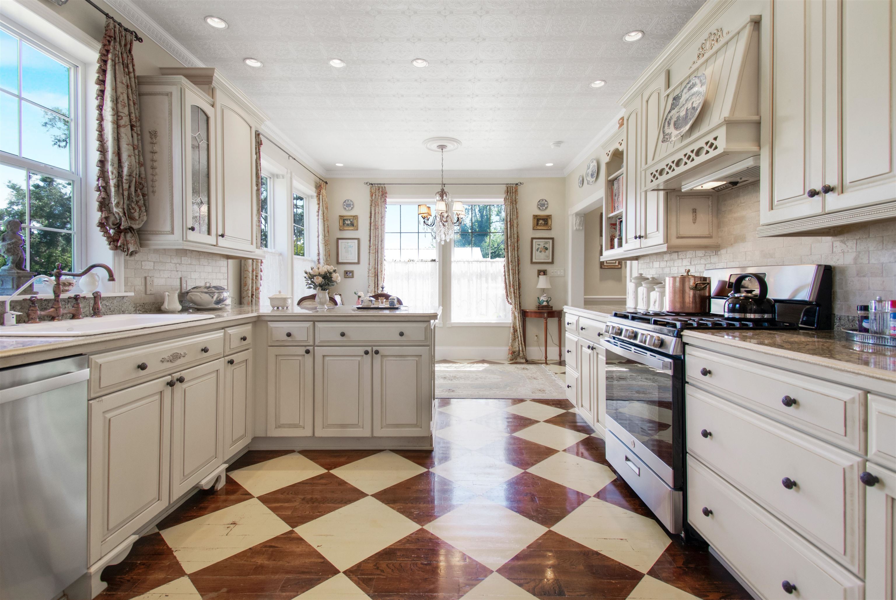 2460 Canopy Lane, Perry, Florida image 14