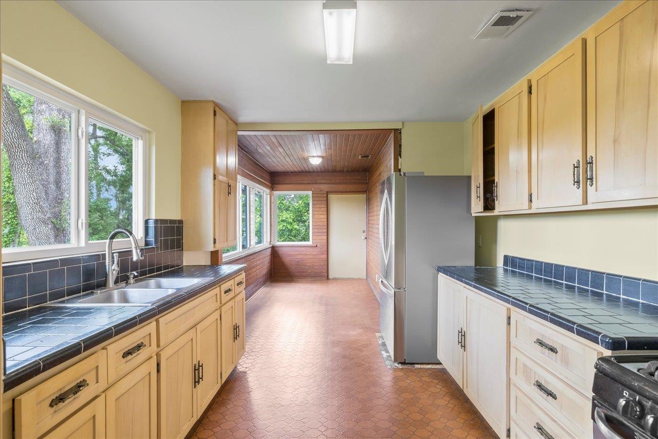 1700 S Meridian Street, Tallahassee, Texas image 3