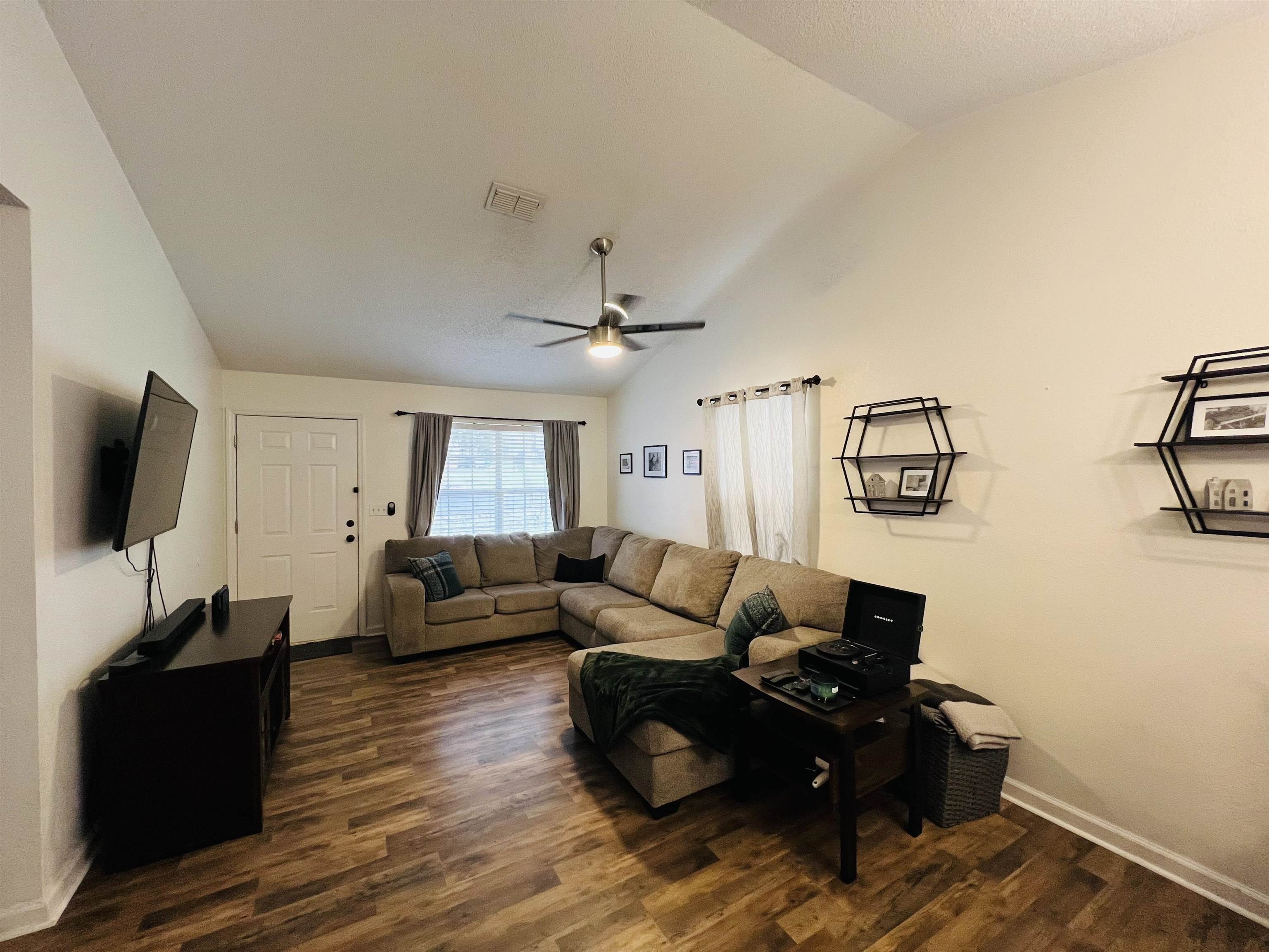 3084 Stillwell Lane, Tallahassee, Texas image 1