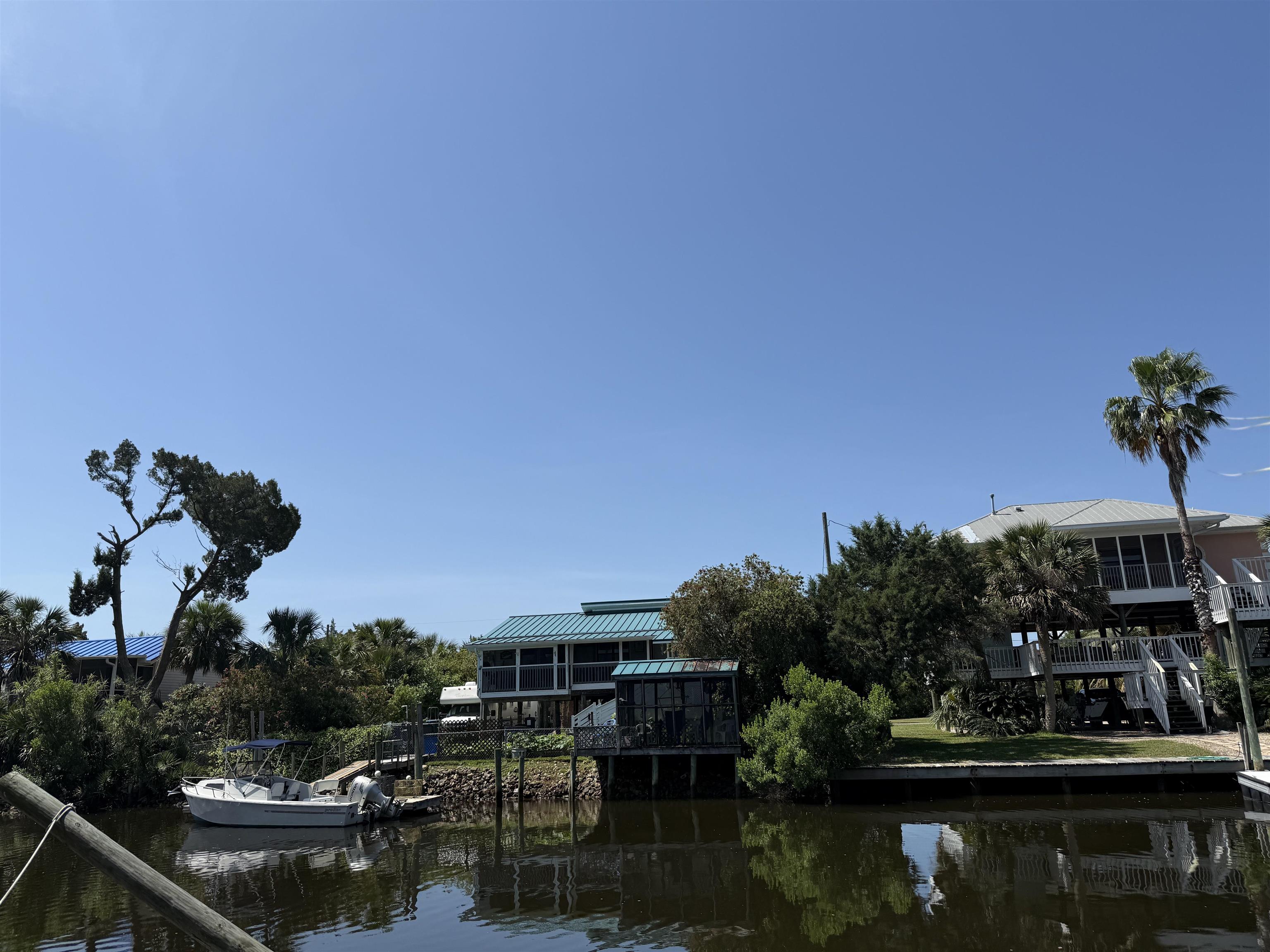 83 Gulf Breeze Drive, Crawfordville, Florida image 12