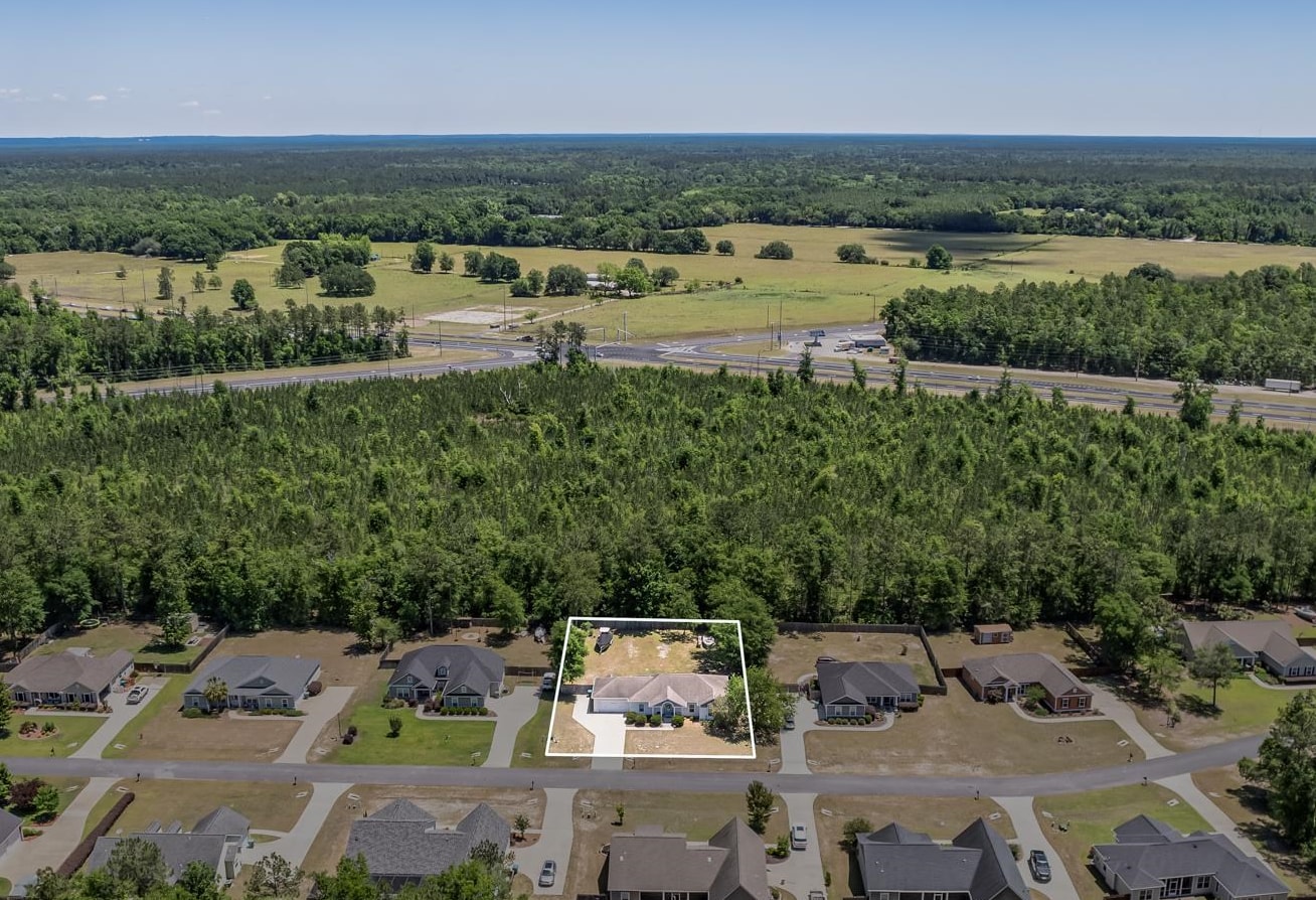 89 Nandina Way, Crawfordville, Florida image 1