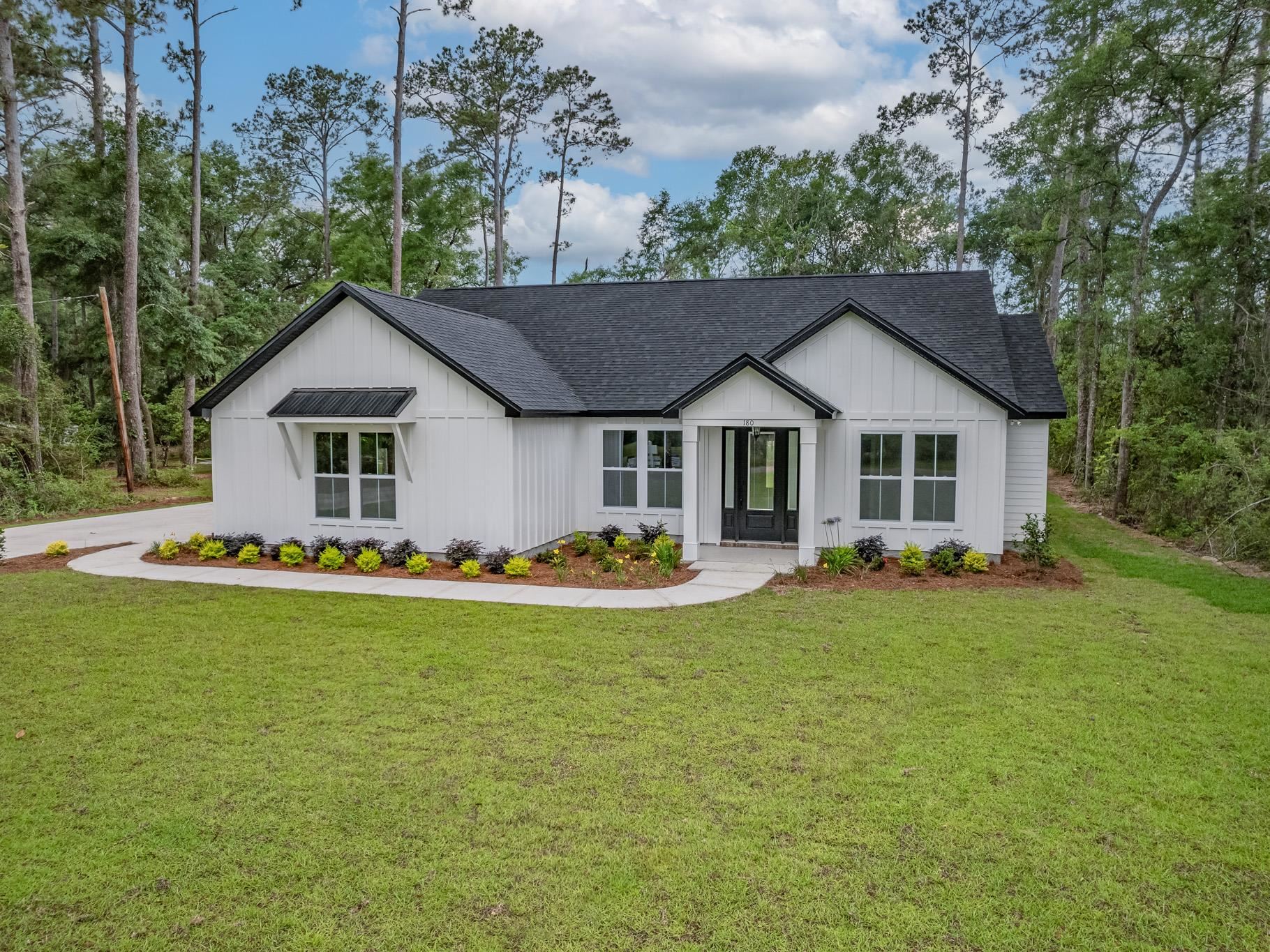 180 Oak Street, Crawfordville, Florida image 1