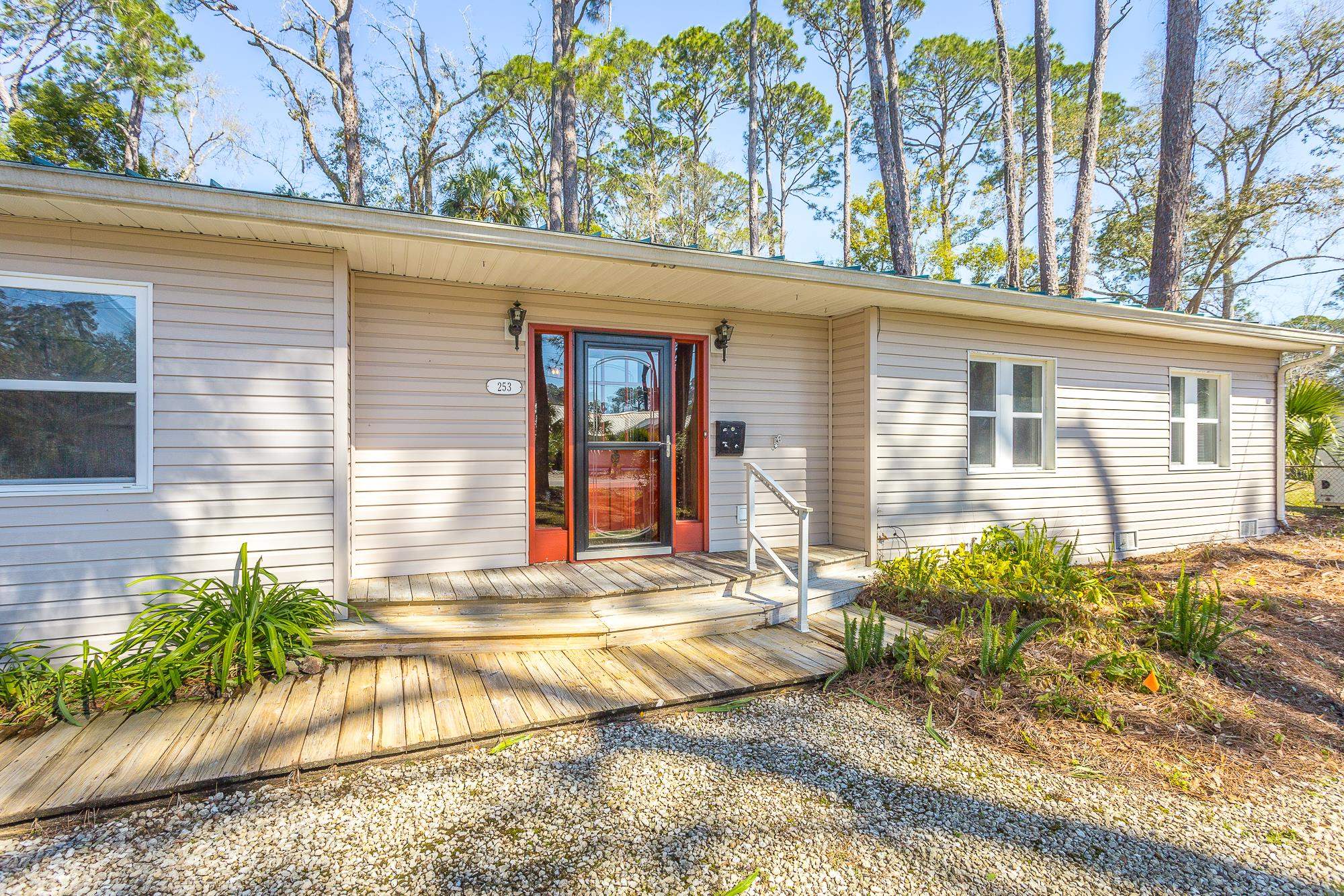 253 Prado Street, Apalachicola, Florida image 3