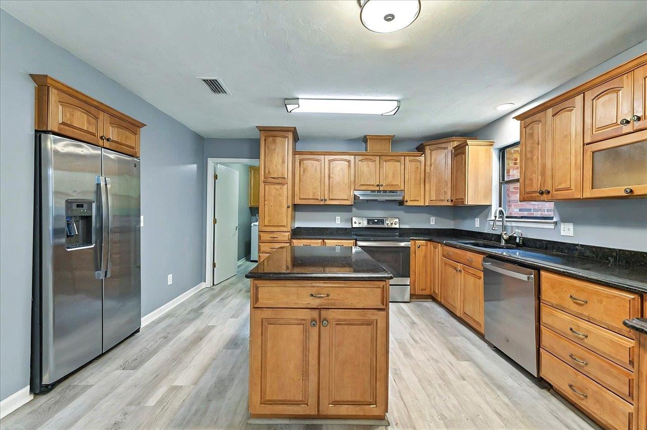 8112 Blue Quill Trail, Tallahassee, Texas image 10