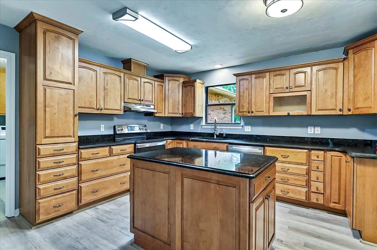 8112 Blue Quill Trail, Tallahassee, Texas image 13