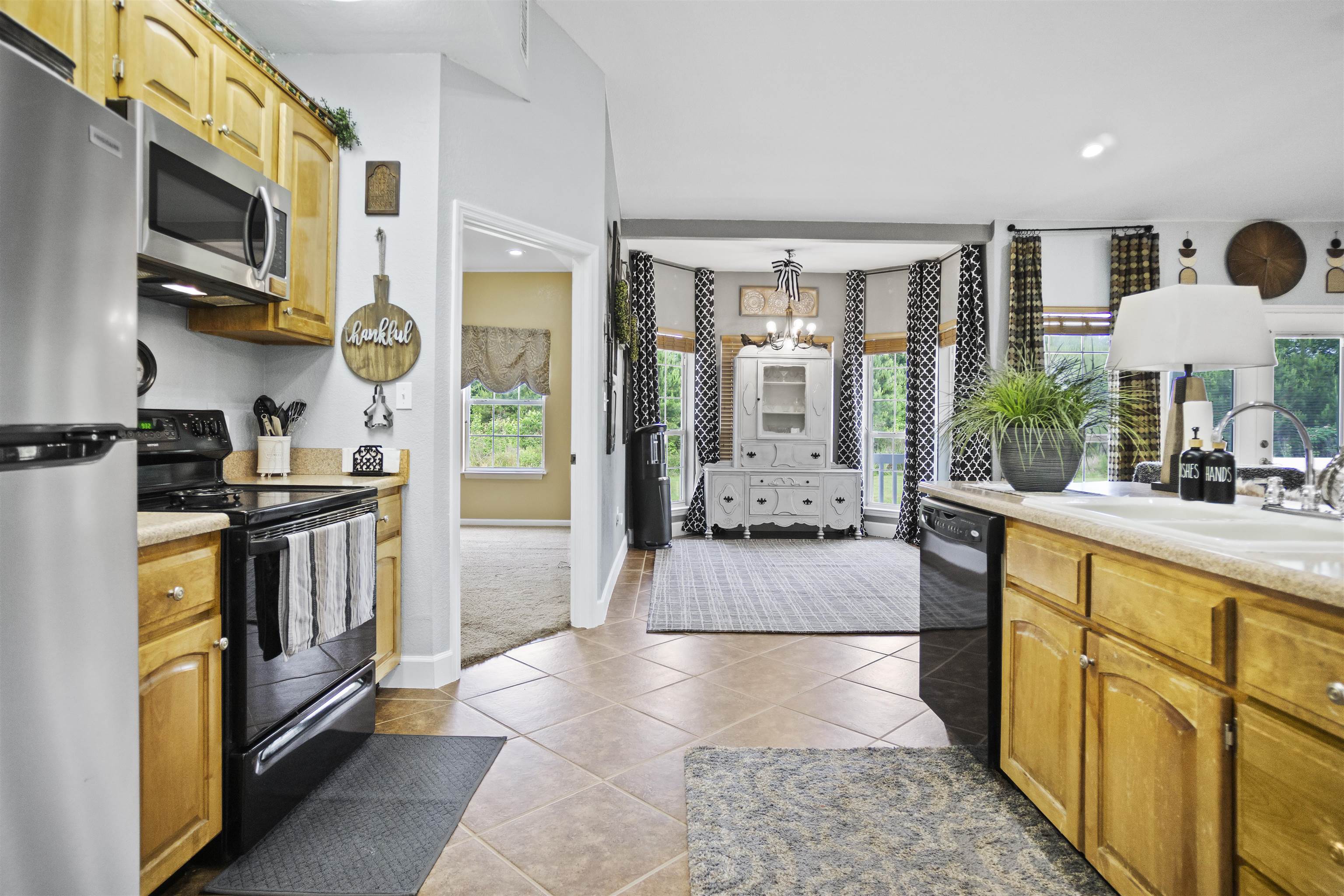 13761 NW Pea Ridge Road, Bristol, Texas image 10