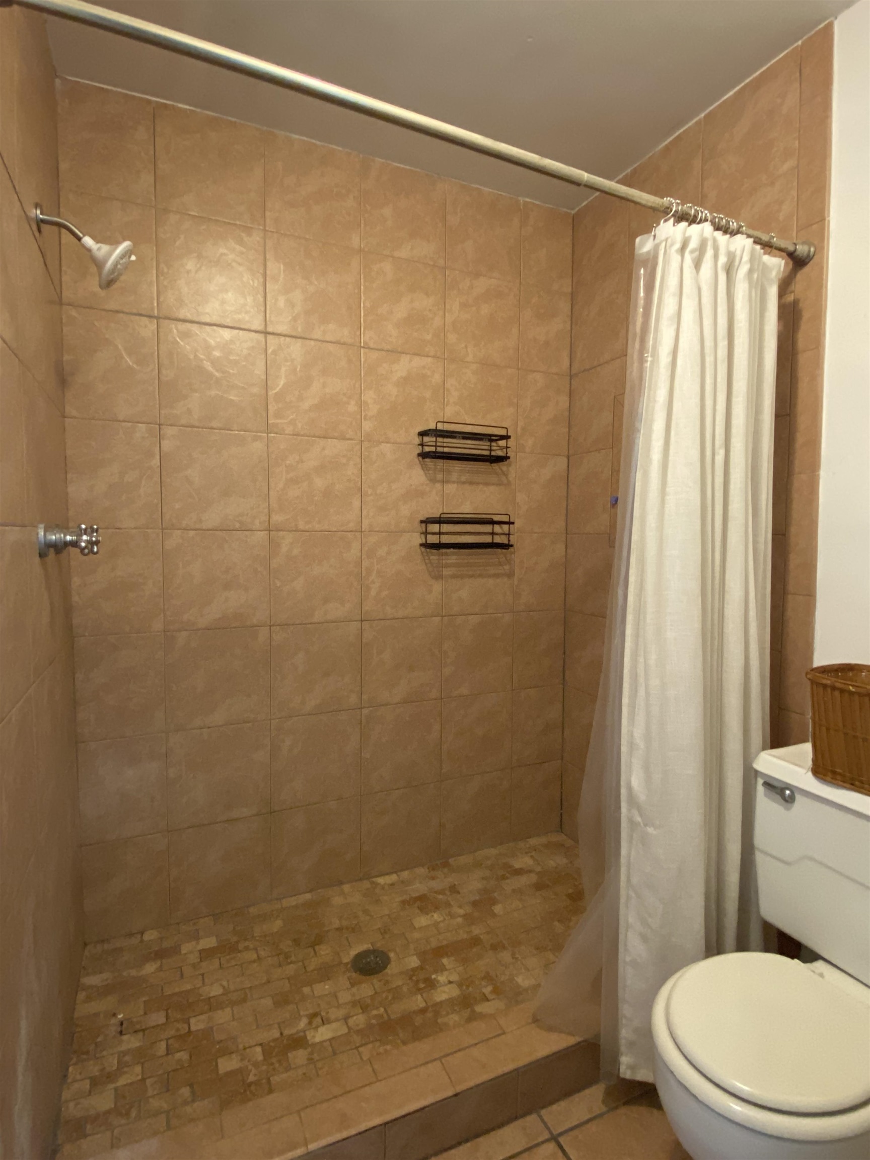1800 Salmon Drive, Tallahassee, Texas image 23