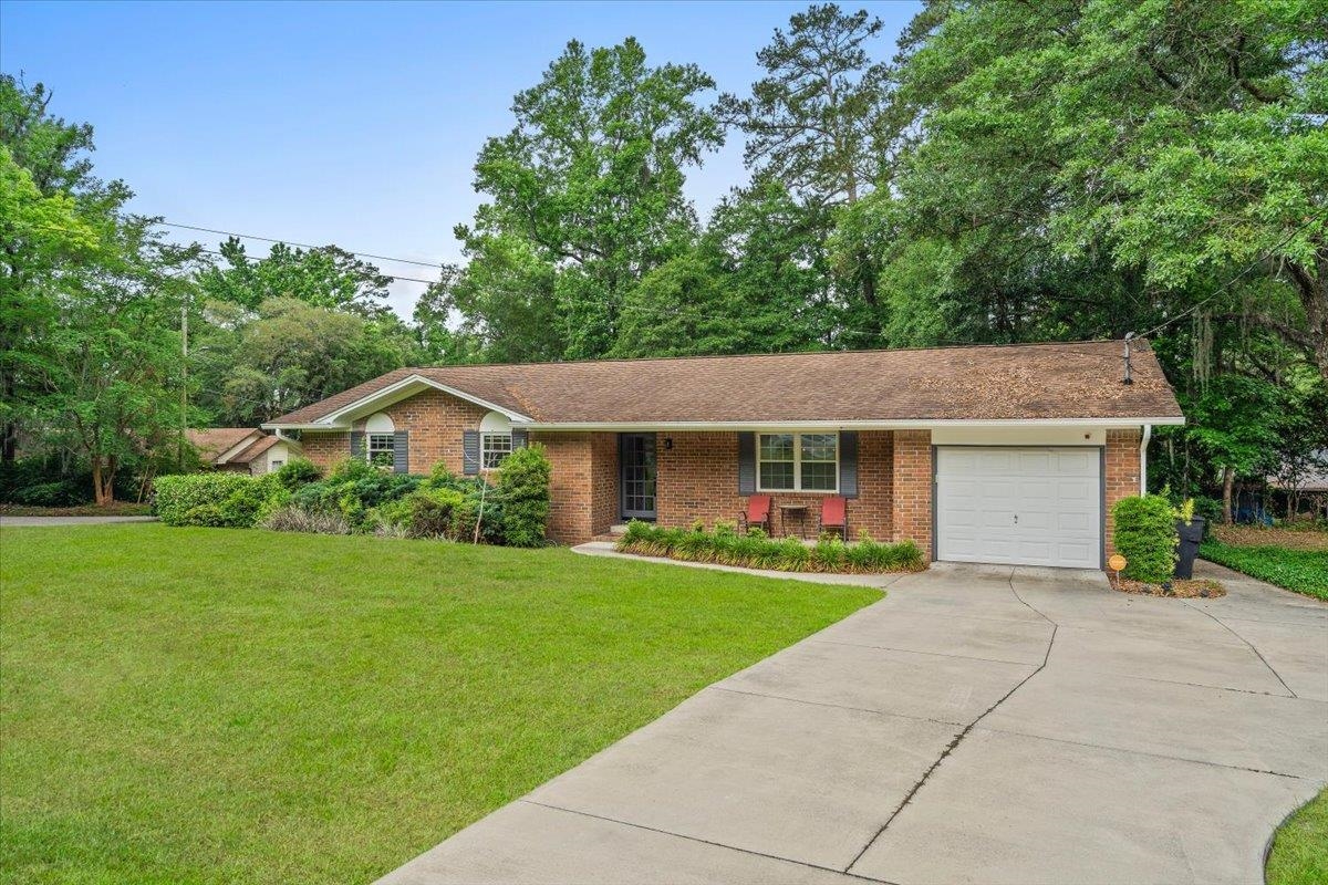 2304 Vincent Drive, Tallahassee, Florida image 3