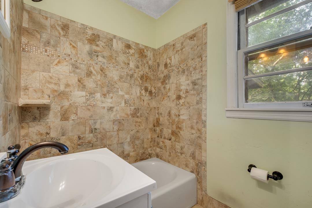 209 N Dellview Drive, Tallahassee, Florida image 14