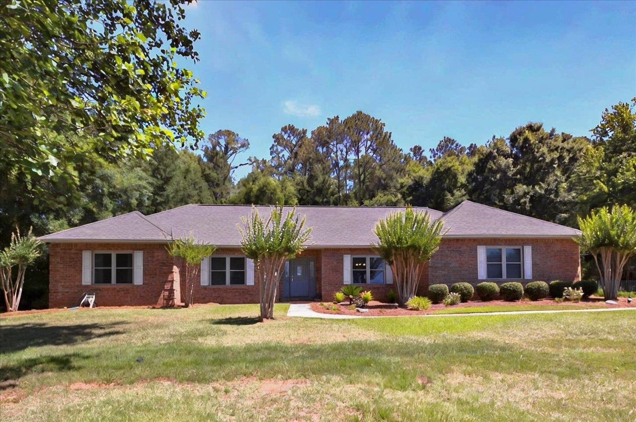 7000 Alhambra Drive, Tallahassee, Texas image 1