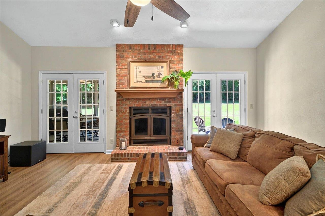 7000 Alhambra Drive, Tallahassee, Texas image 21