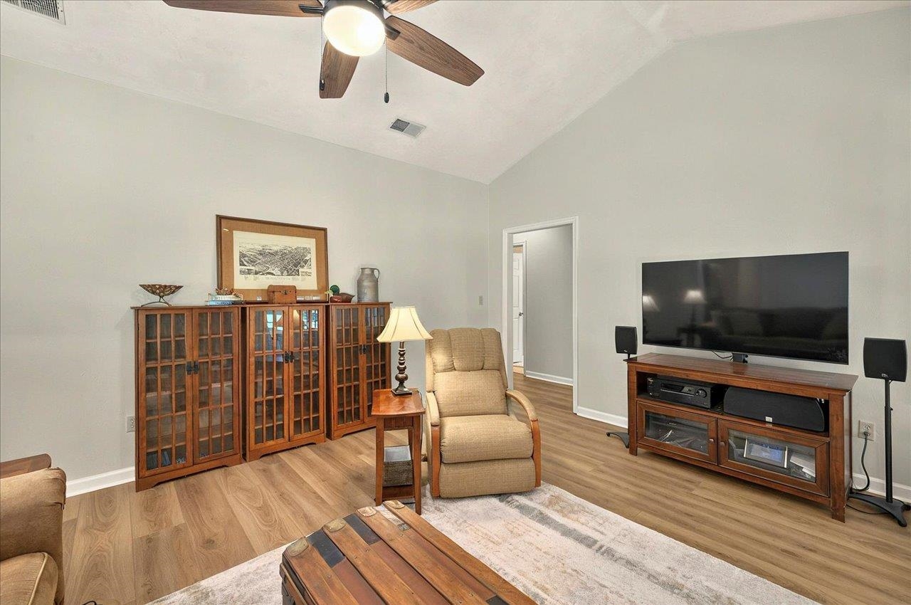 7000 Alhambra Drive, Tallahassee, Texas image 22