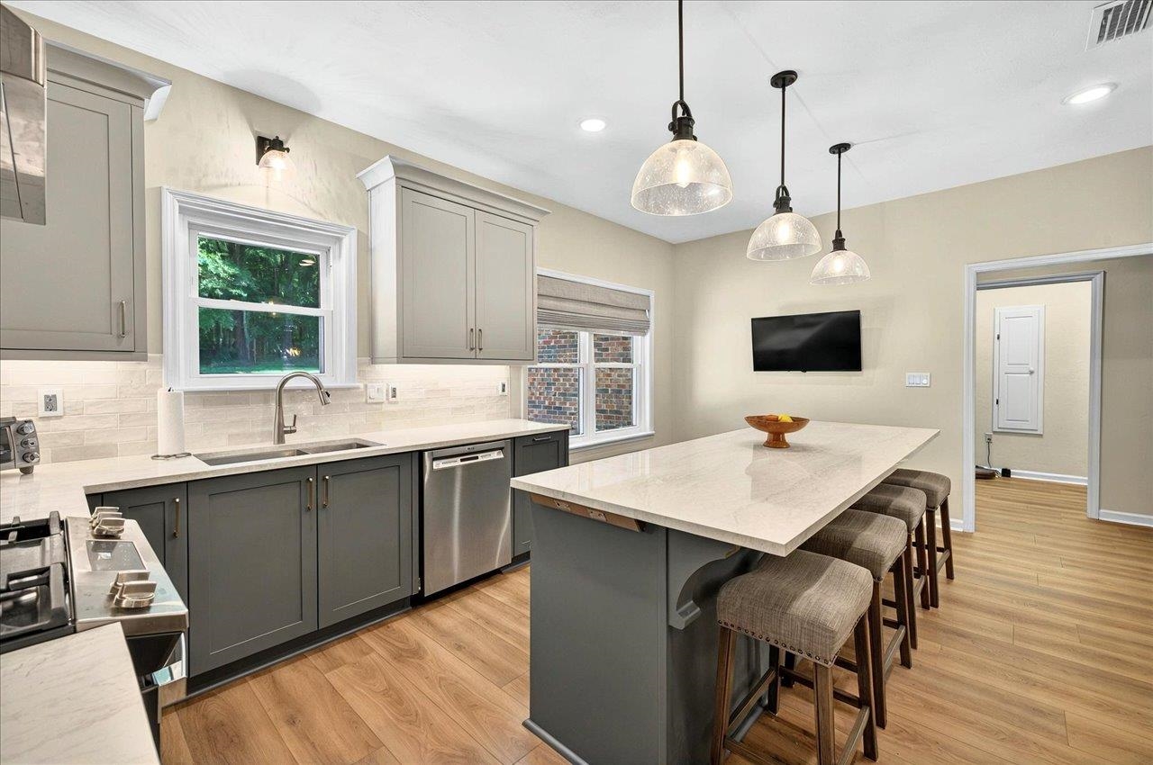 7000 Alhambra Drive, Tallahassee, Texas image 3