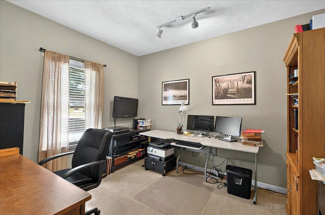 7000 Alhambra Drive, Tallahassee, Texas image 38