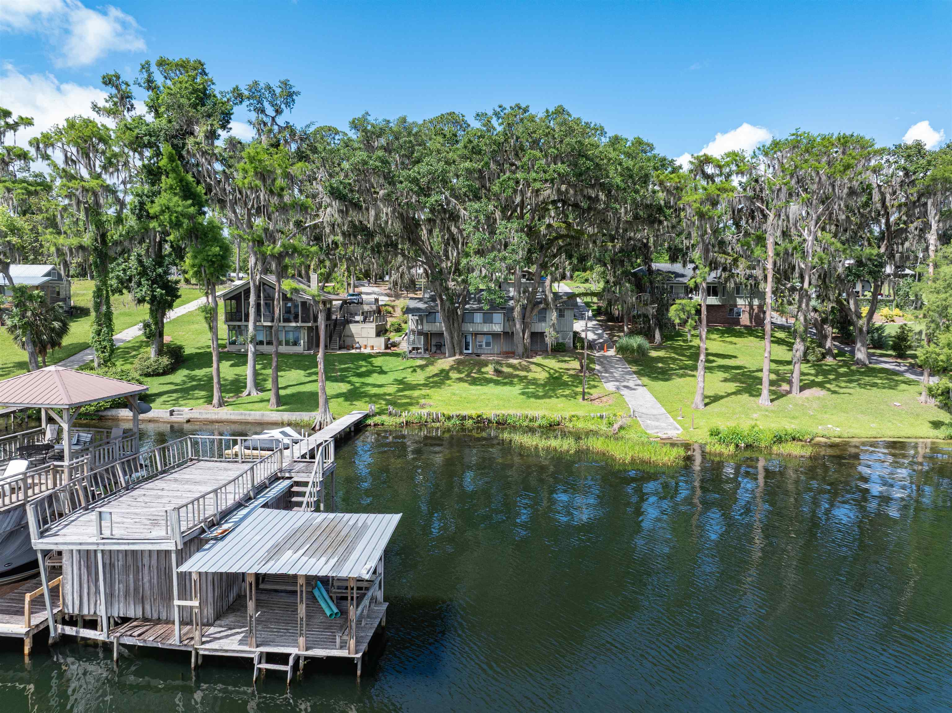 1055 NE Cherry Lake Circle, Madison, Texas image 30
