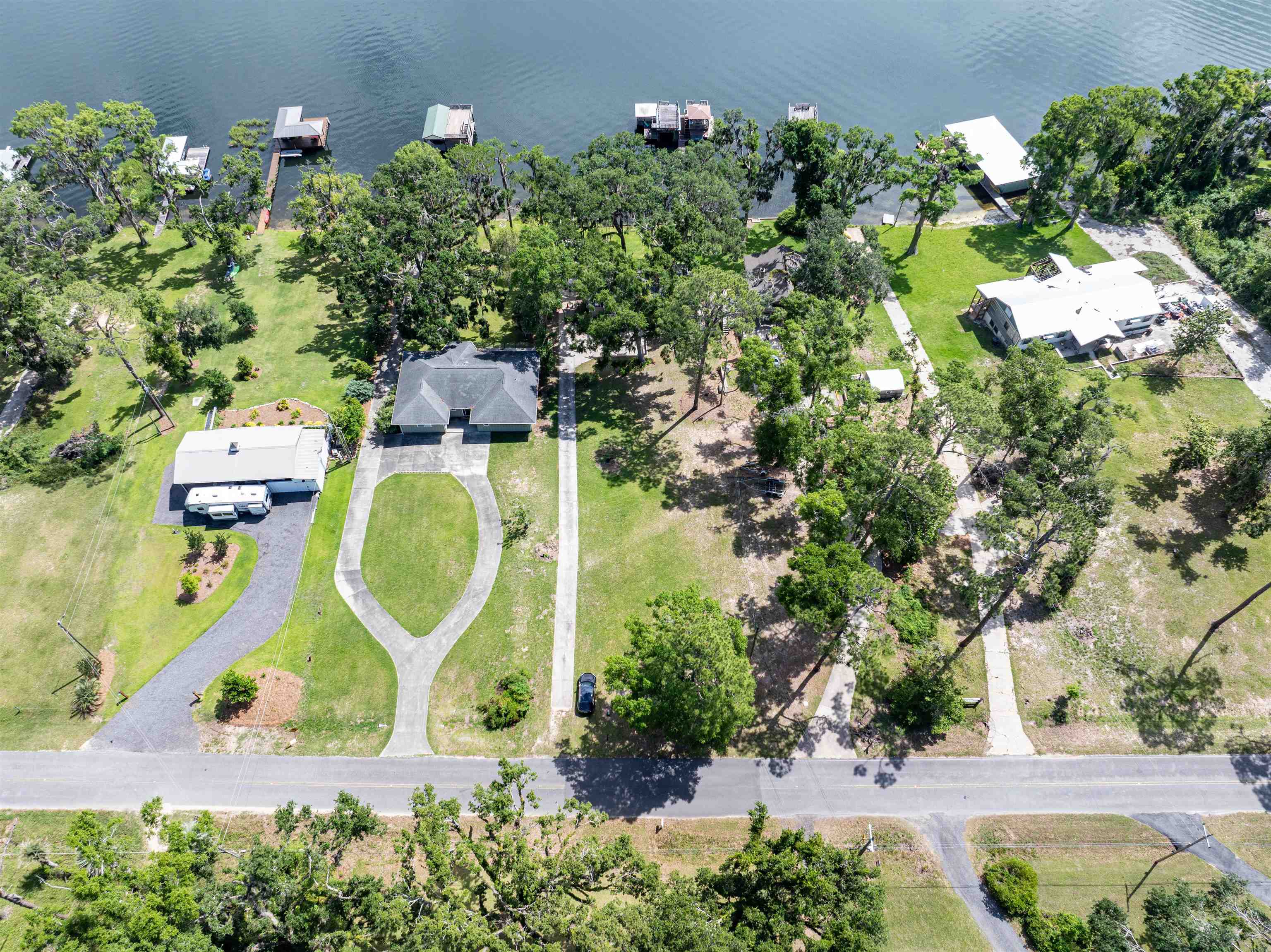 1055 NE Cherry Lake Circle, Madison, Texas image 40