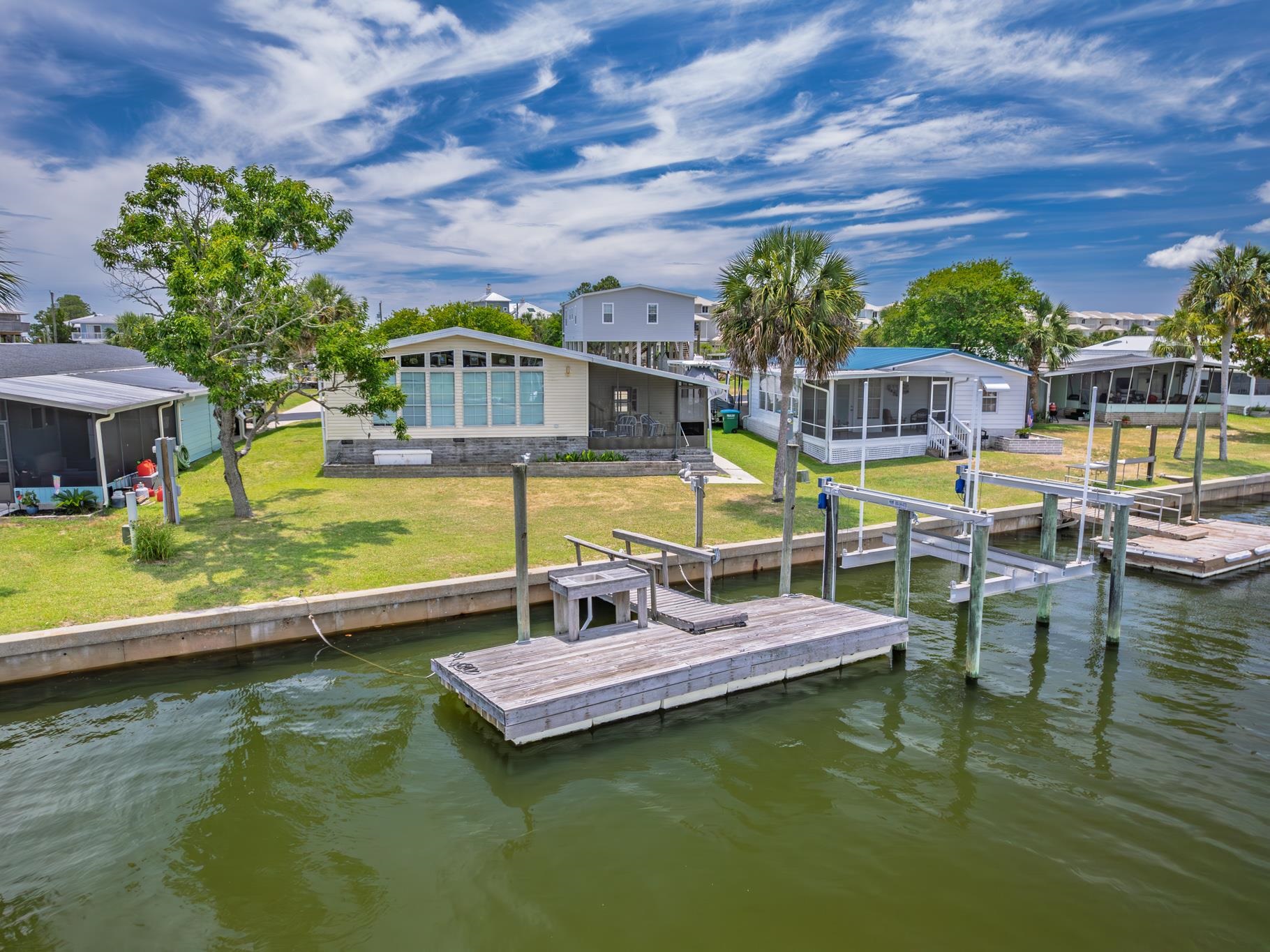 60 Janet Drive, Crawfordville, Florida image 1