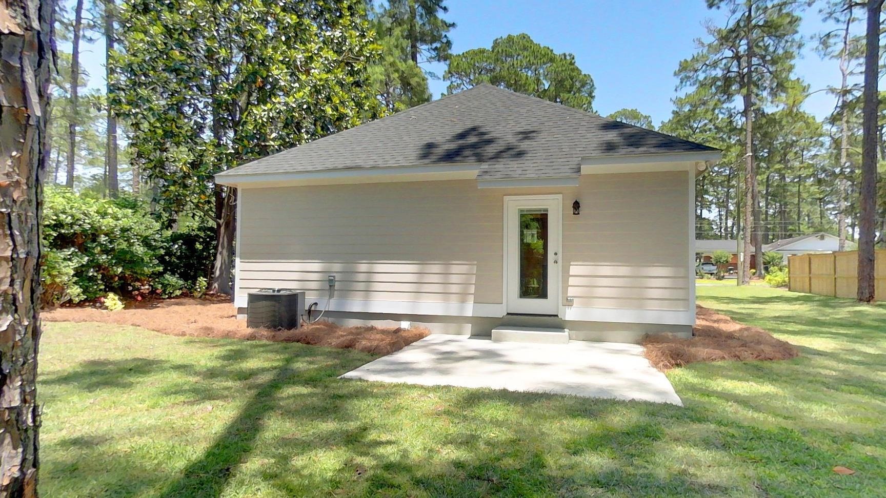 302 Betty Street, Thomasville, Texas image 4