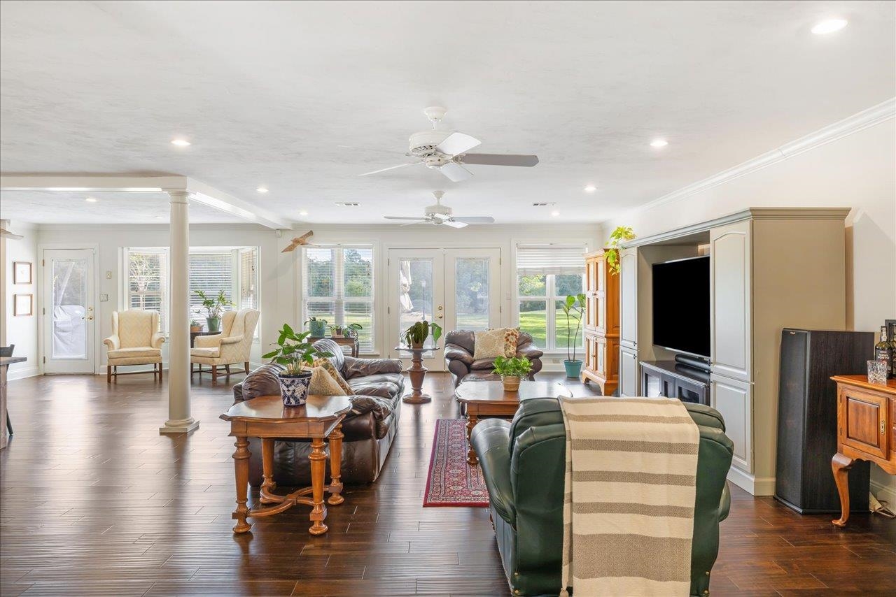 4033 Kilmartin Drive, Tallahassee, Texas image 4