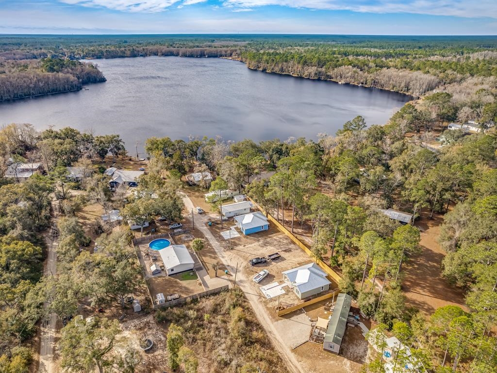 92 Wild Turkey Circle, Crawfordville, Florida image 2