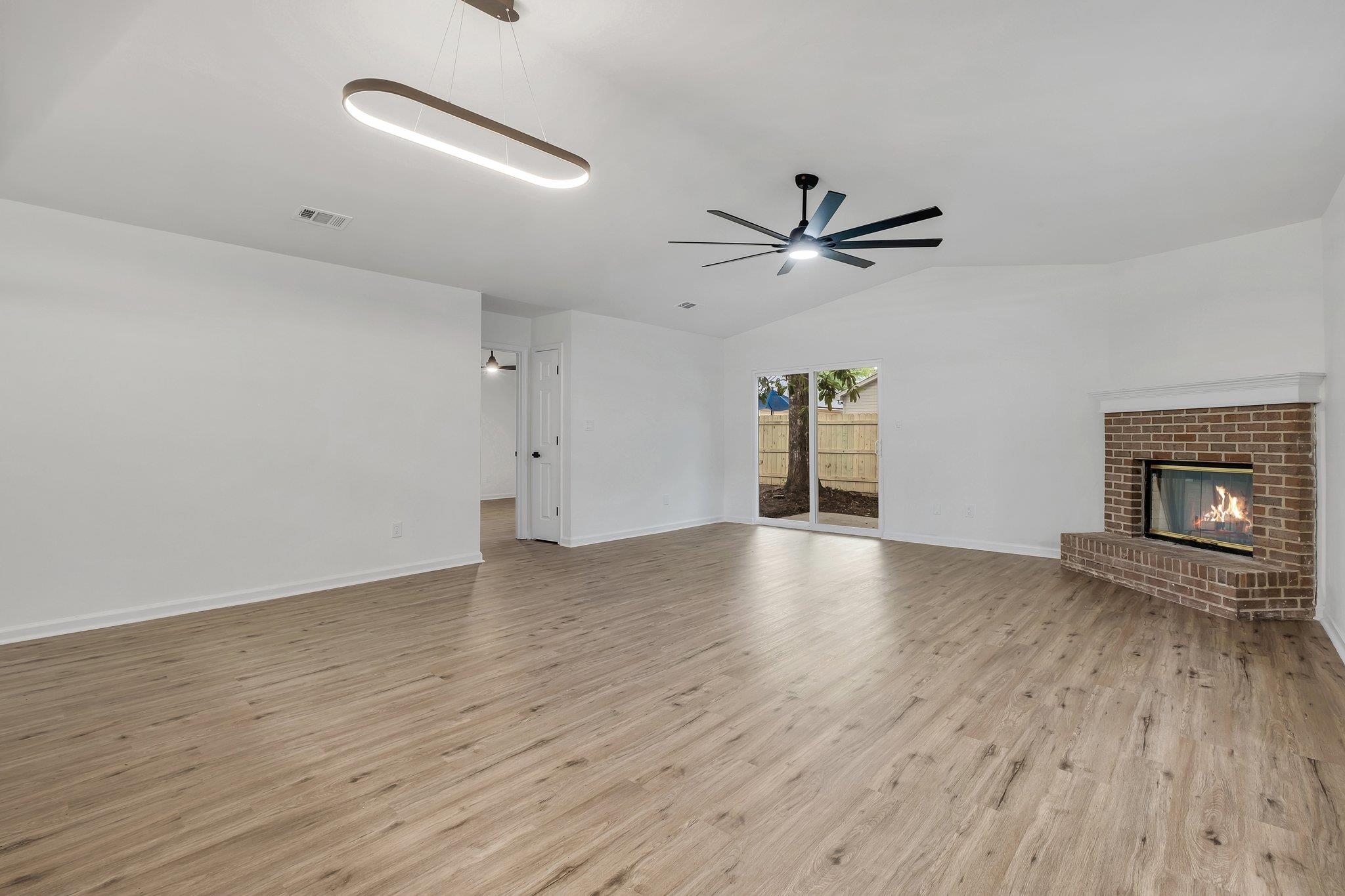 4537 Wesley Drive, Tallahassee, Texas image 2