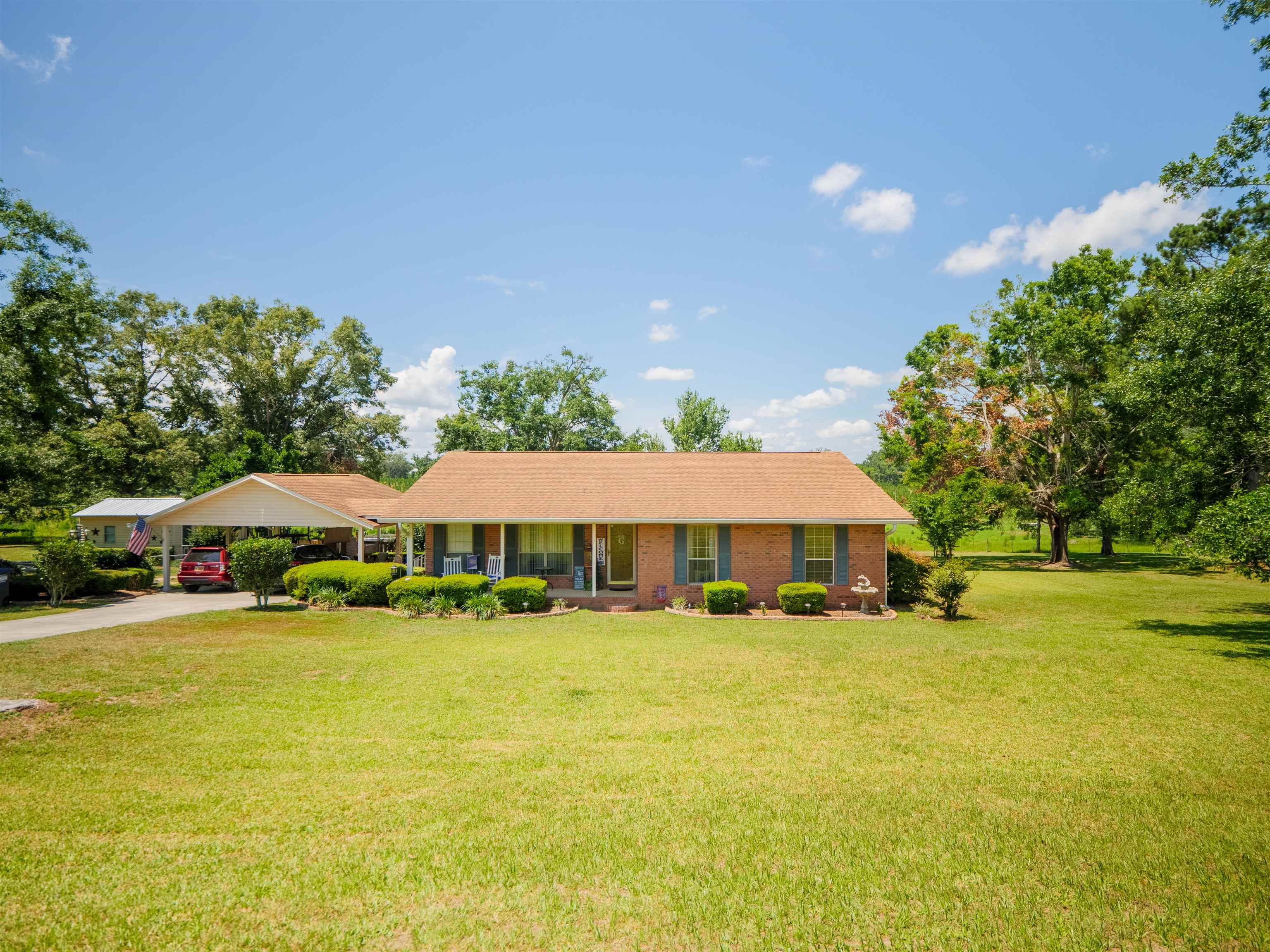 181 NE Biltmore Road, Madison, Texas image 1