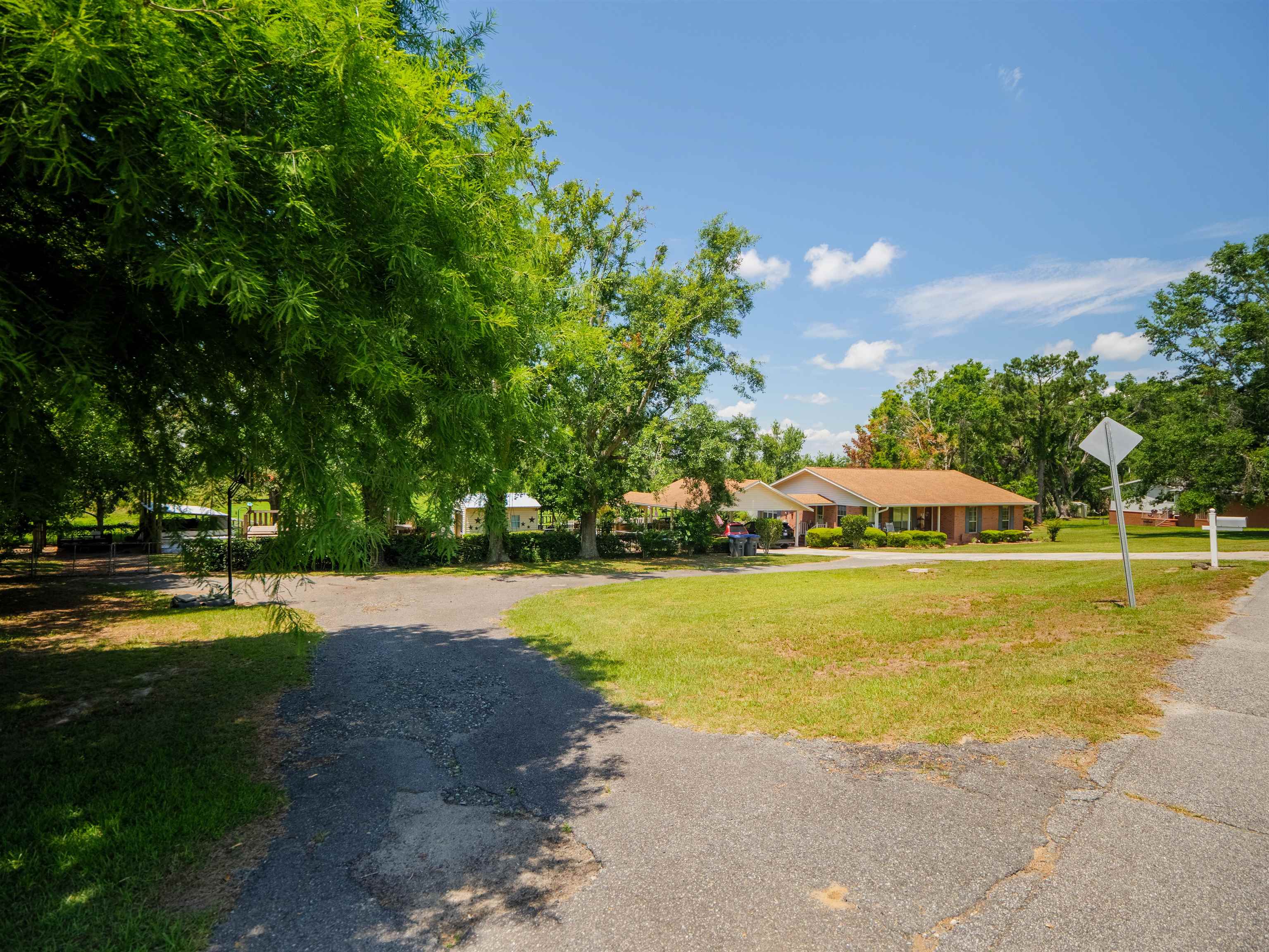181 NE Biltmore Road, Madison, Texas image 22